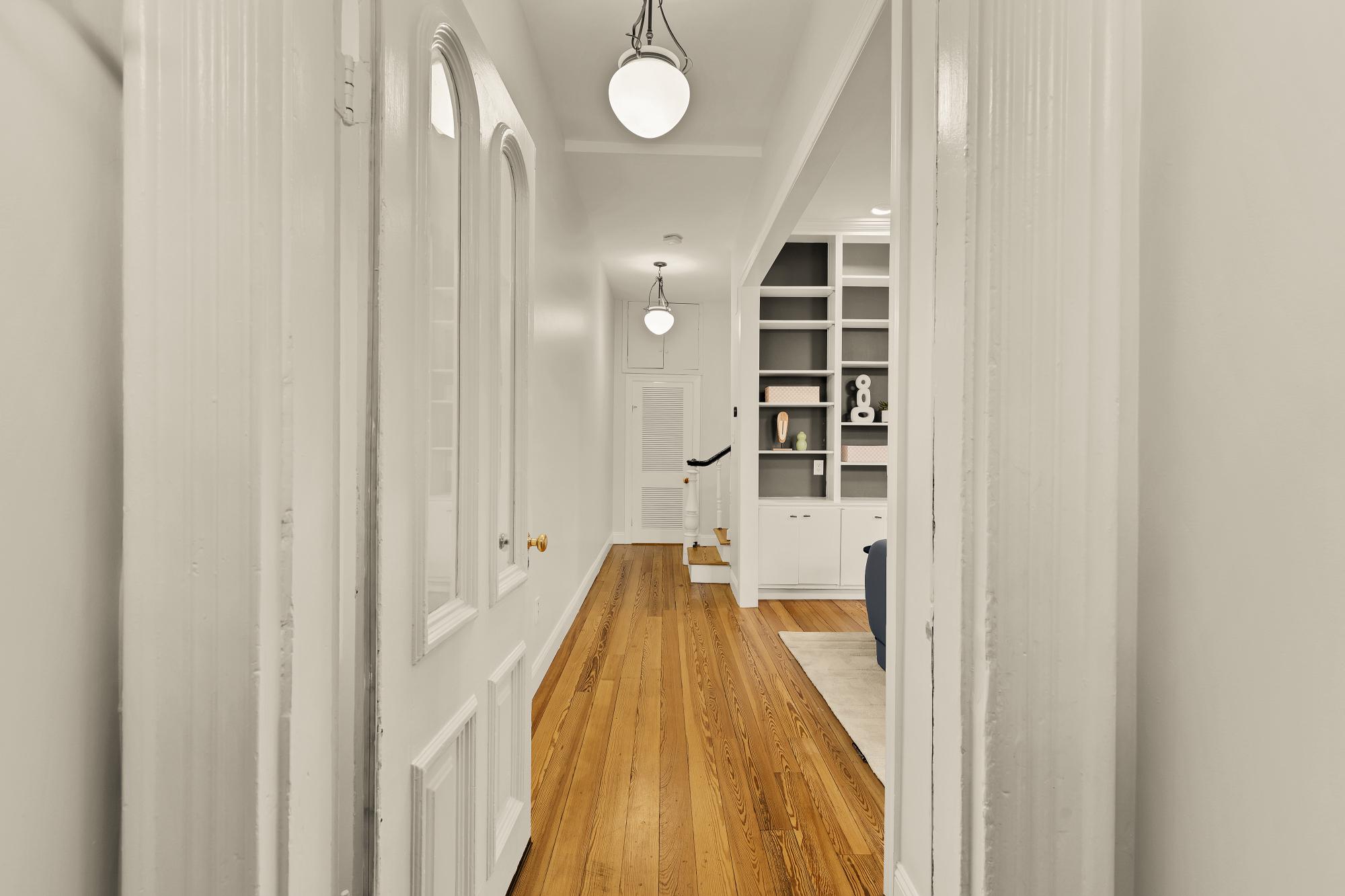 619 INDEPENDENCE AVENUE SE