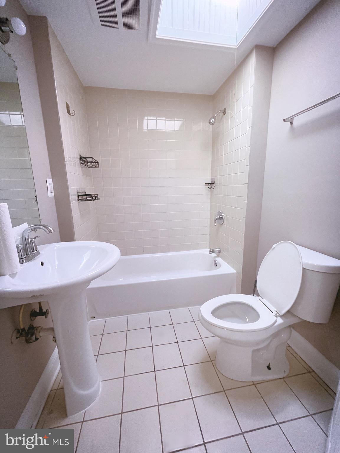 WAVERLY - Residential Lease