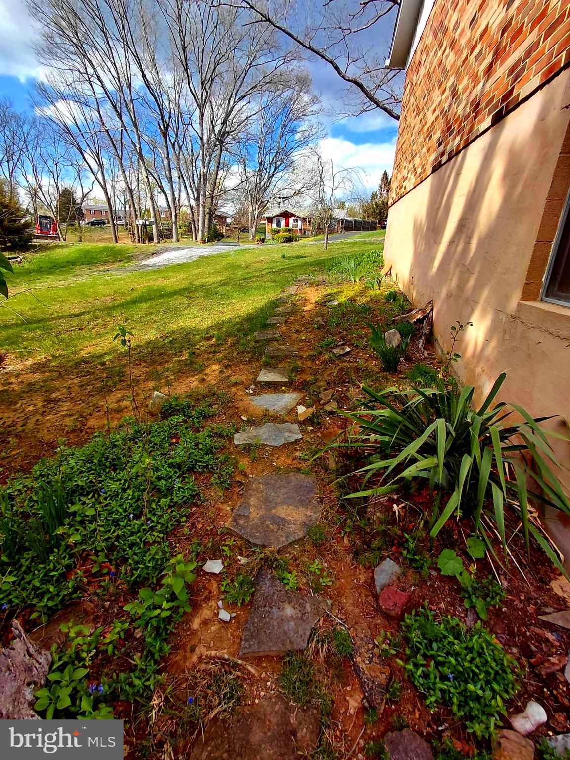 MONARCH HEIGHTS - Residential