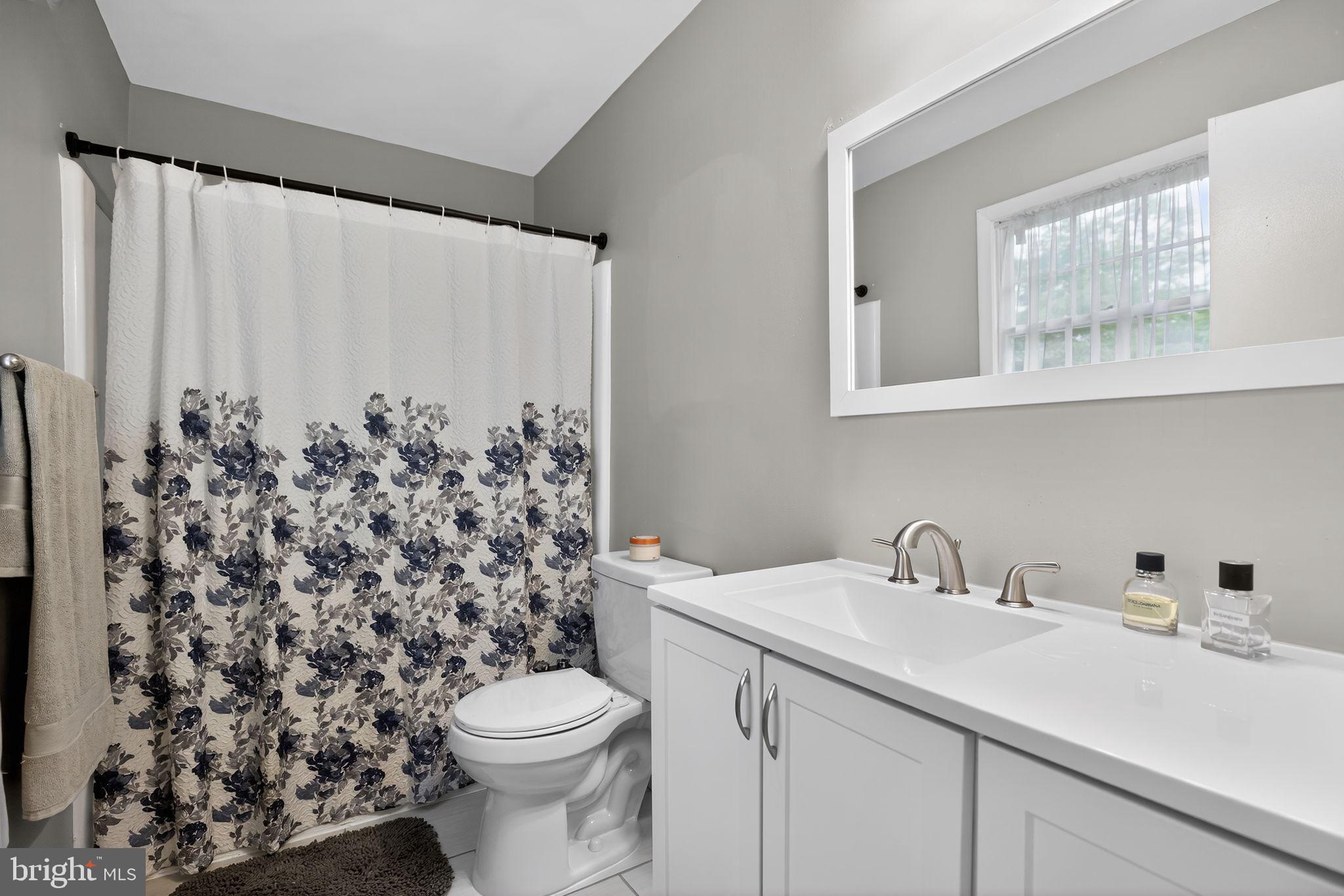 HOLLY GAF ACRES - Residential