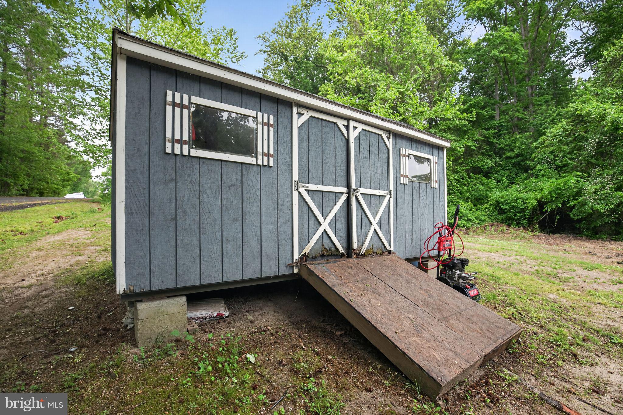 HOLLY GAF ACRES - Residential