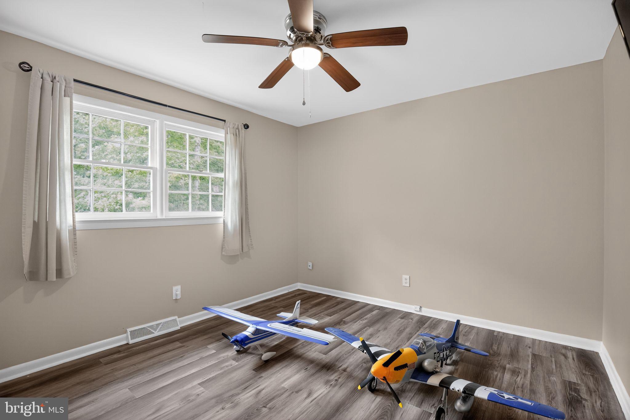 HOLLY GAF ACRES - Residential