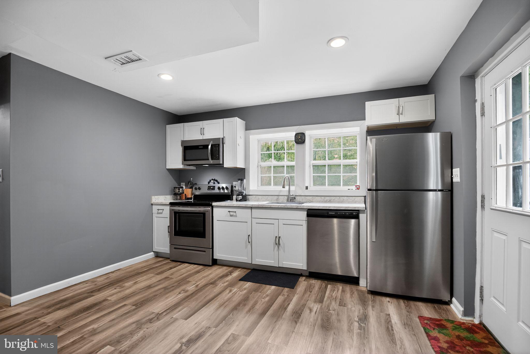 HOLLY GAF ACRES - Residential