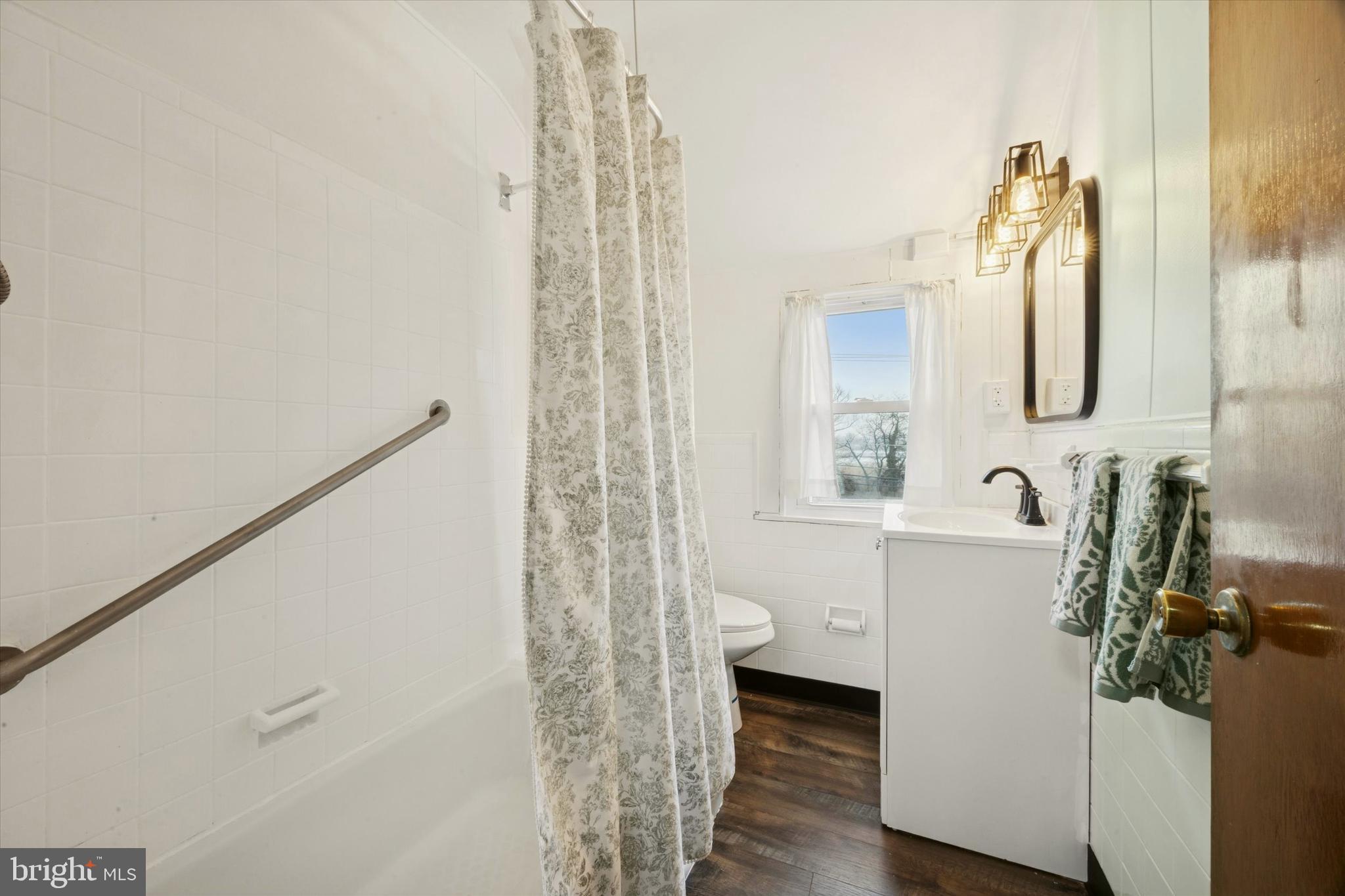 LEEDOM ESTS - Residential