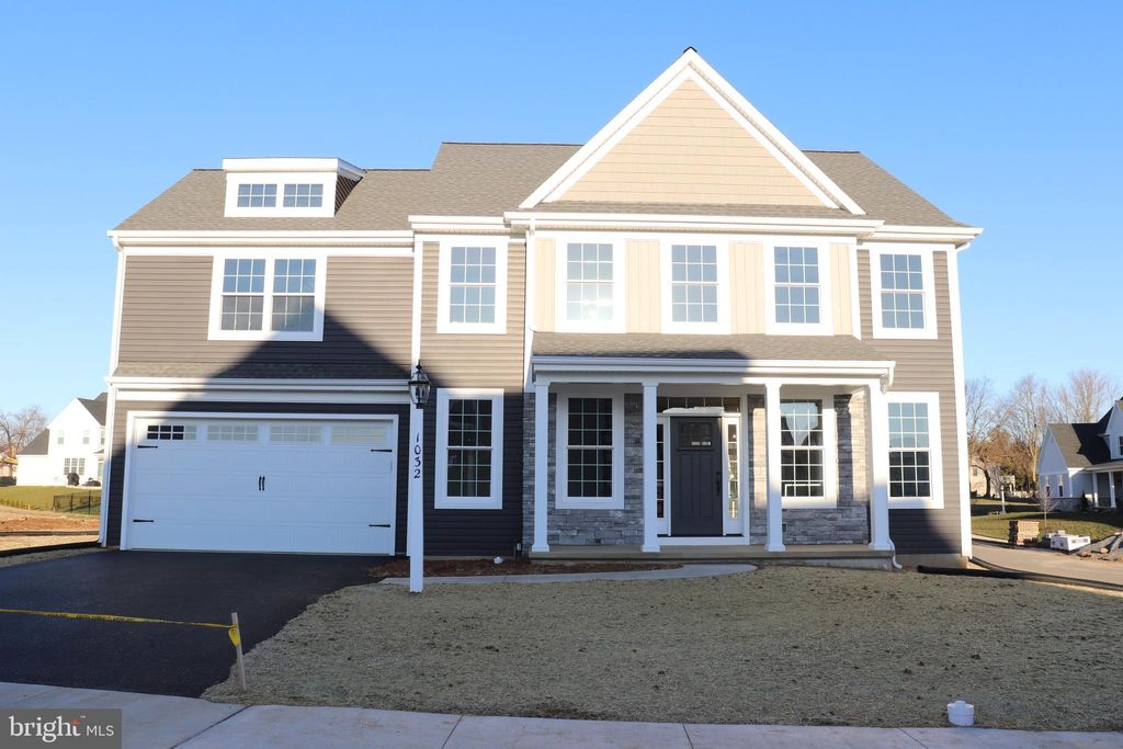 Photo of 1032 Strafford Place #80, Lancaster, PA 17601 (MLS # PALA2037634)