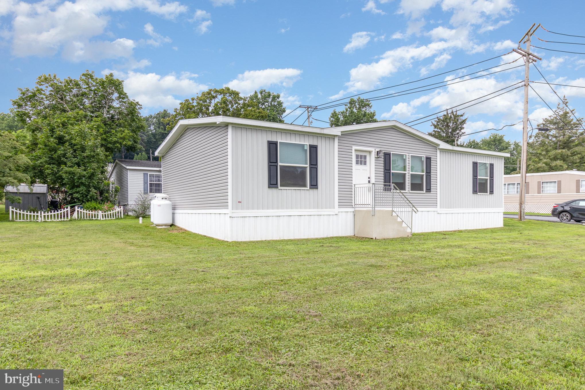 12 LEBANON VALLEY COURT