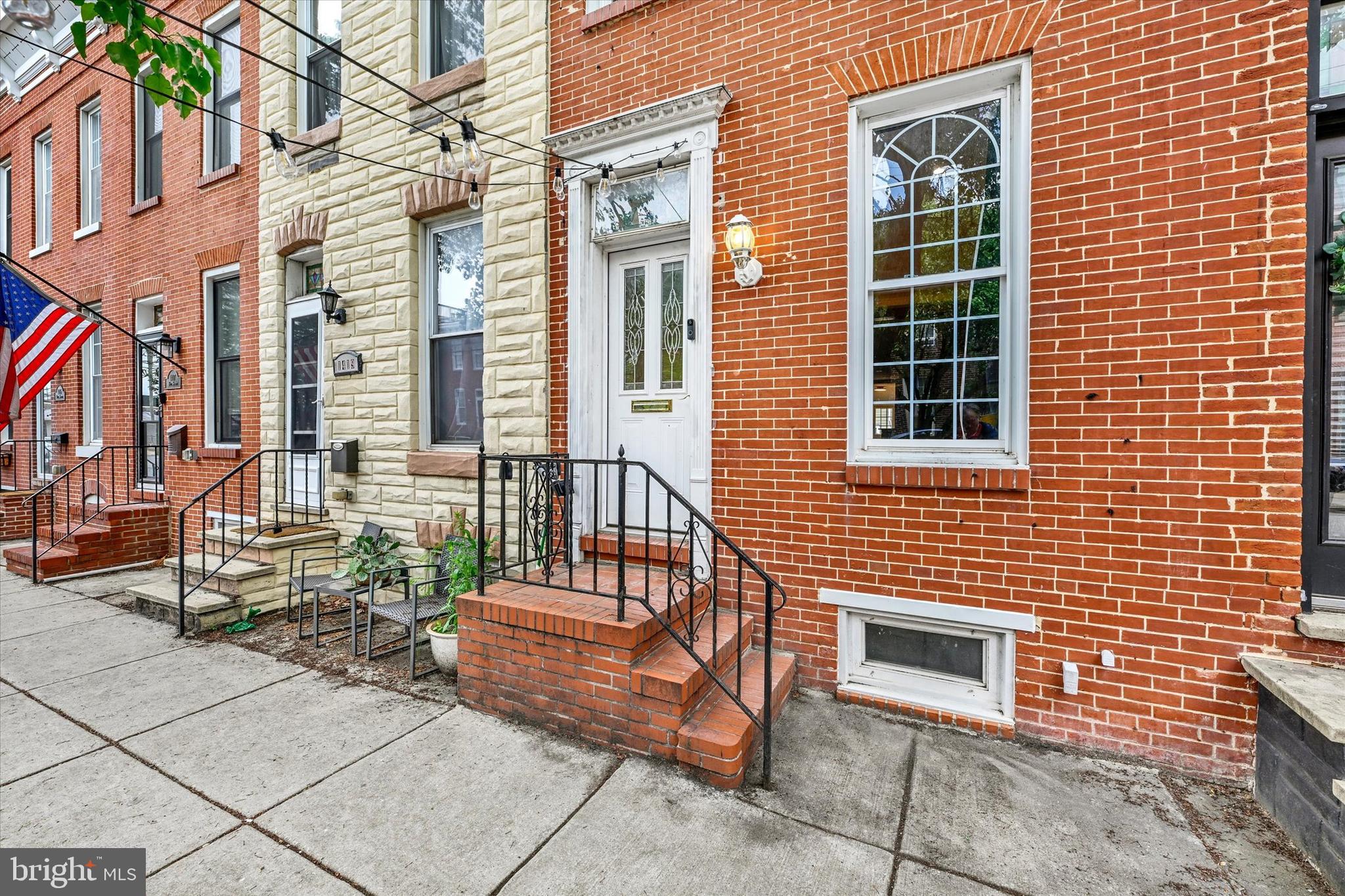 LOCUST POINT - Residential