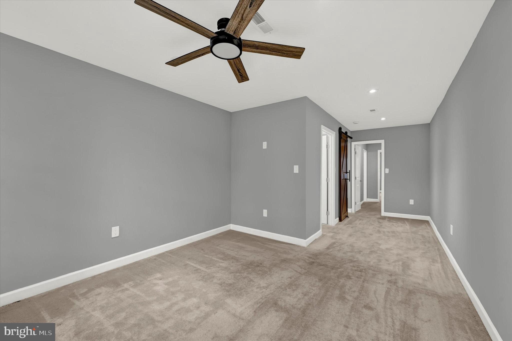 LOCUST POINT - Residential
