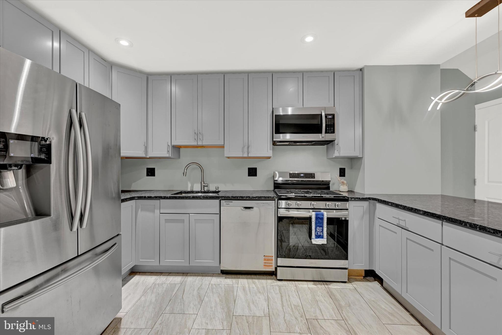 LOCUST POINT - Residential