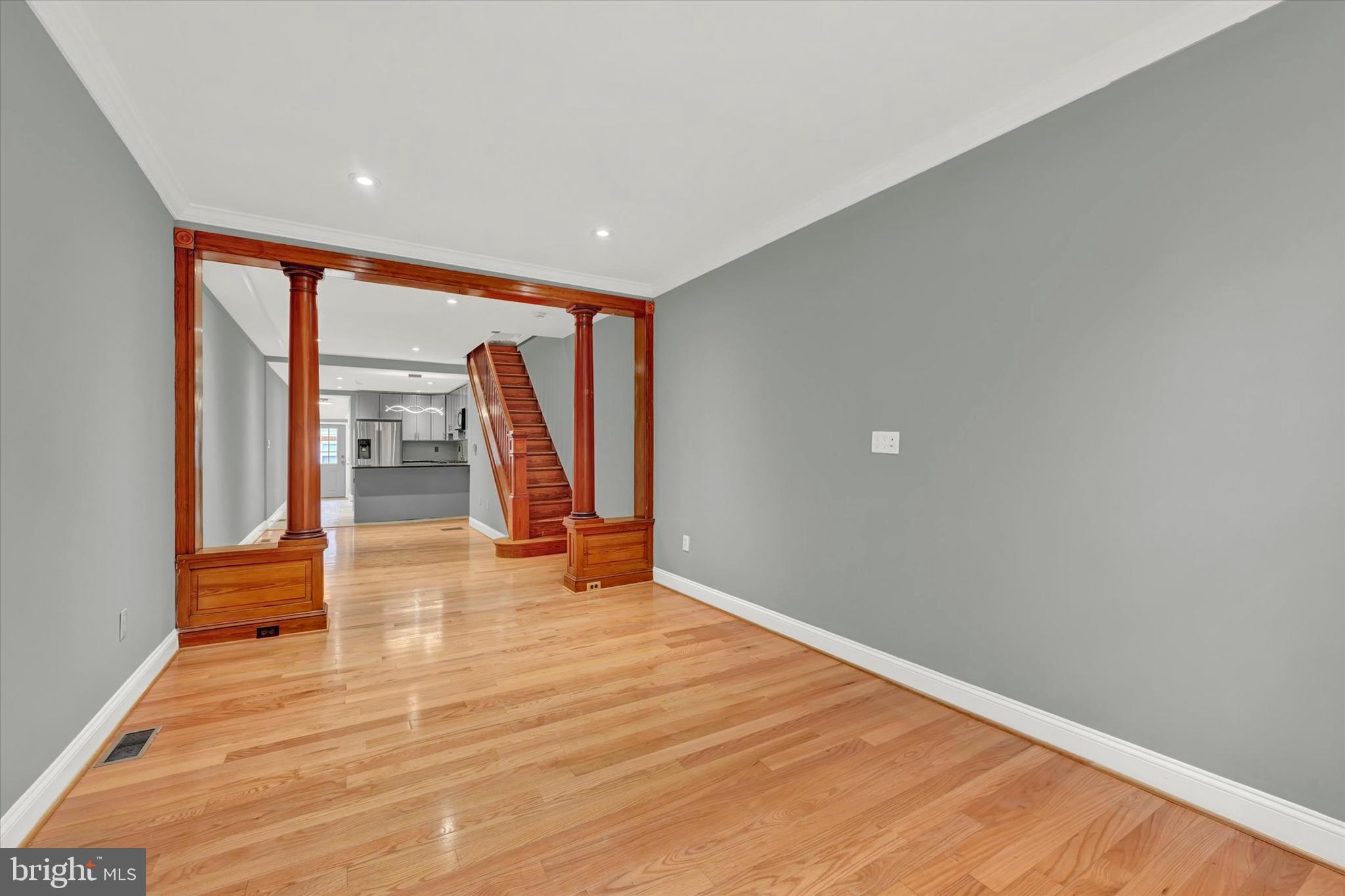 LOCUST POINT - Residential