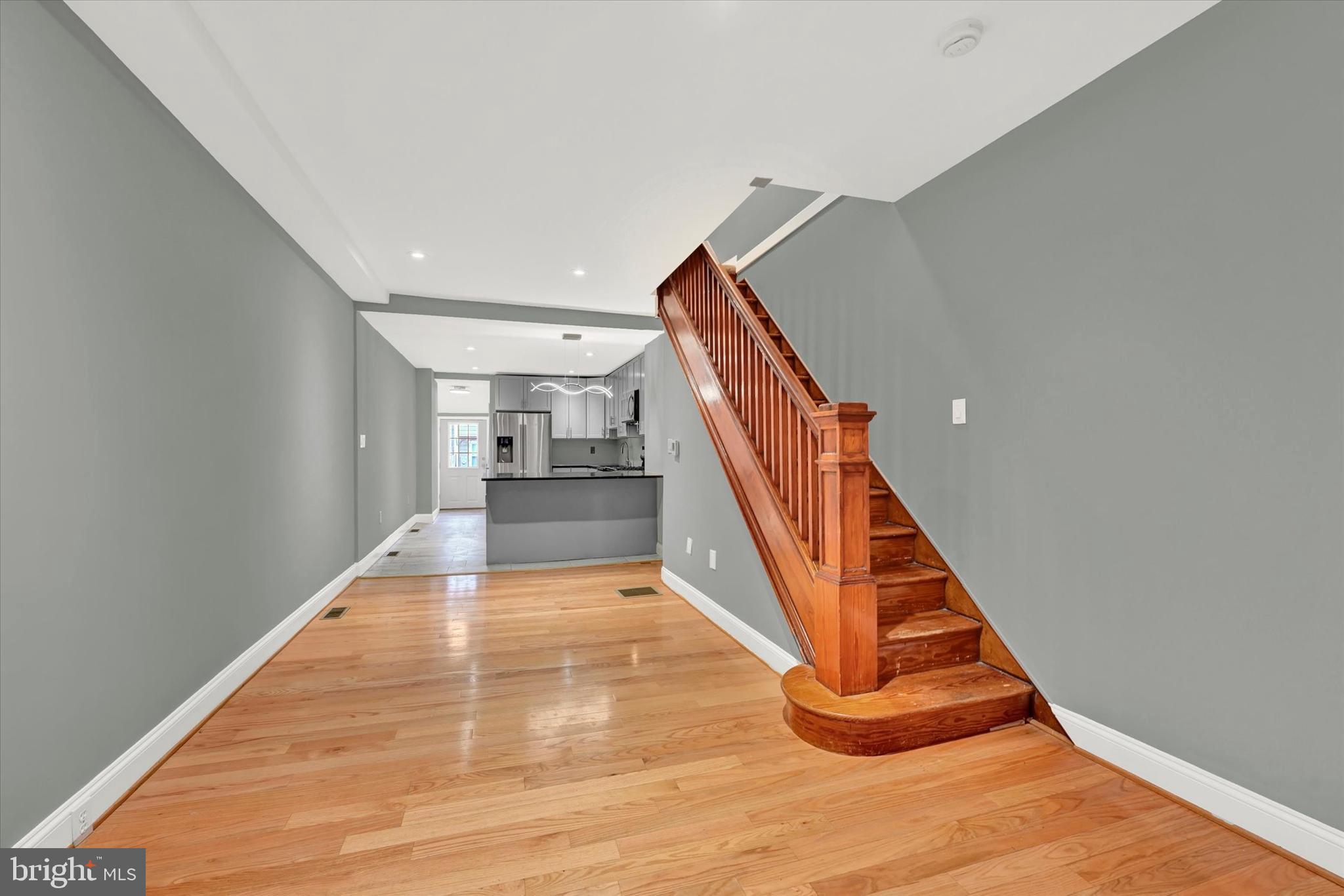 LOCUST POINT - Residential