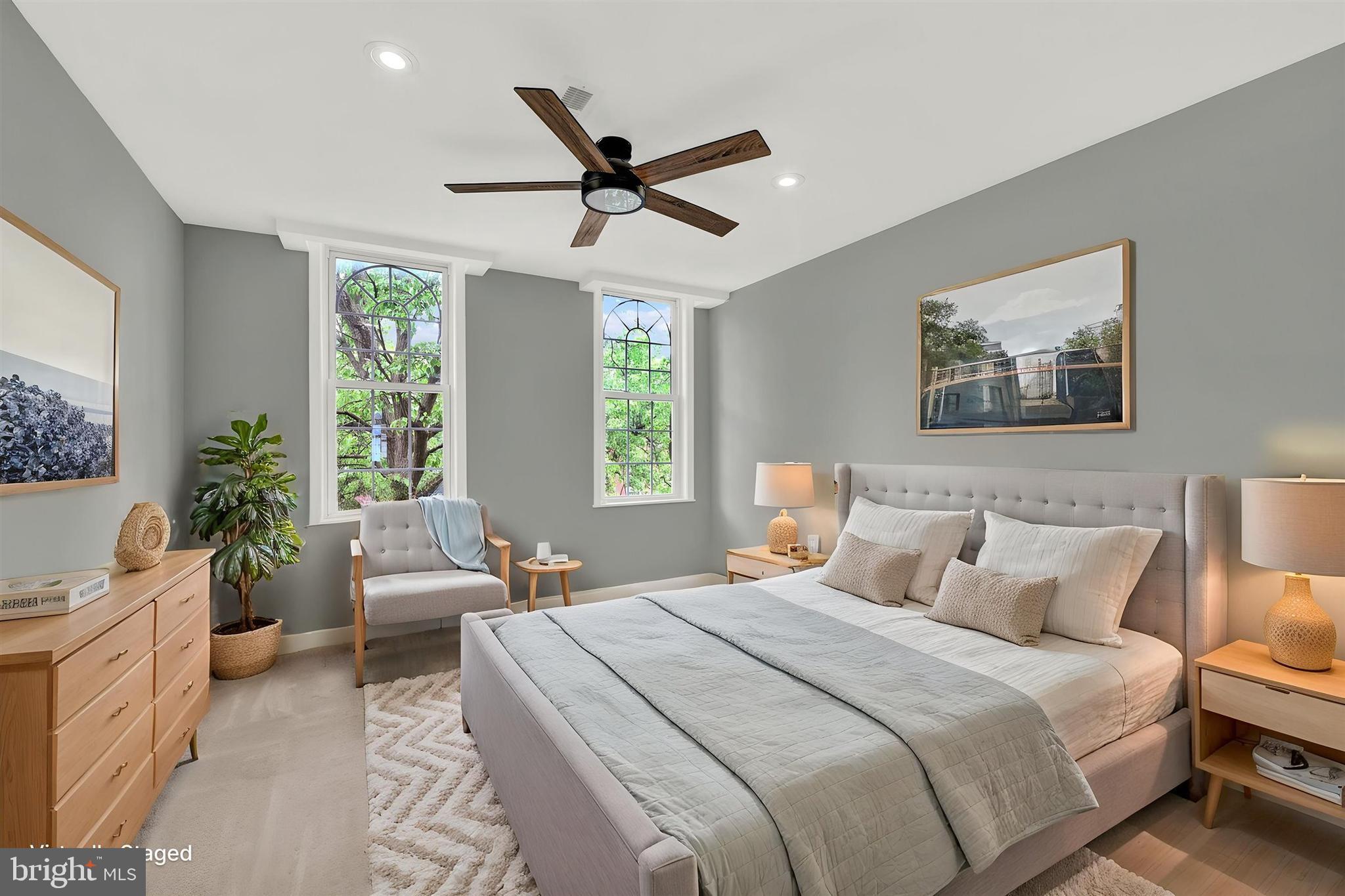 LOCUST POINT - Residential