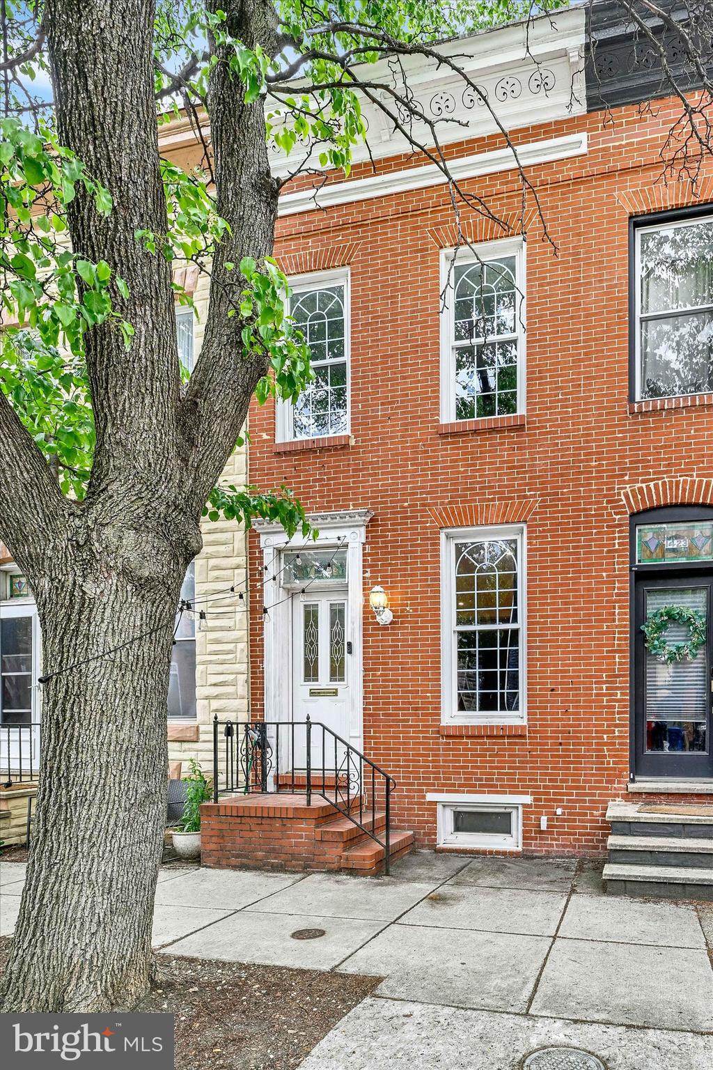 LOCUST POINT - Residential
