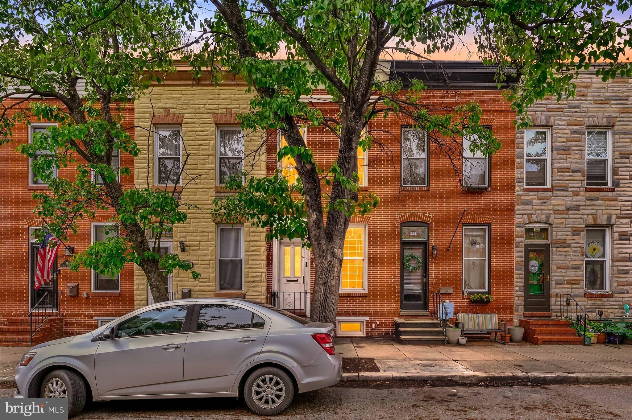 LOCUST POINT - Residential
