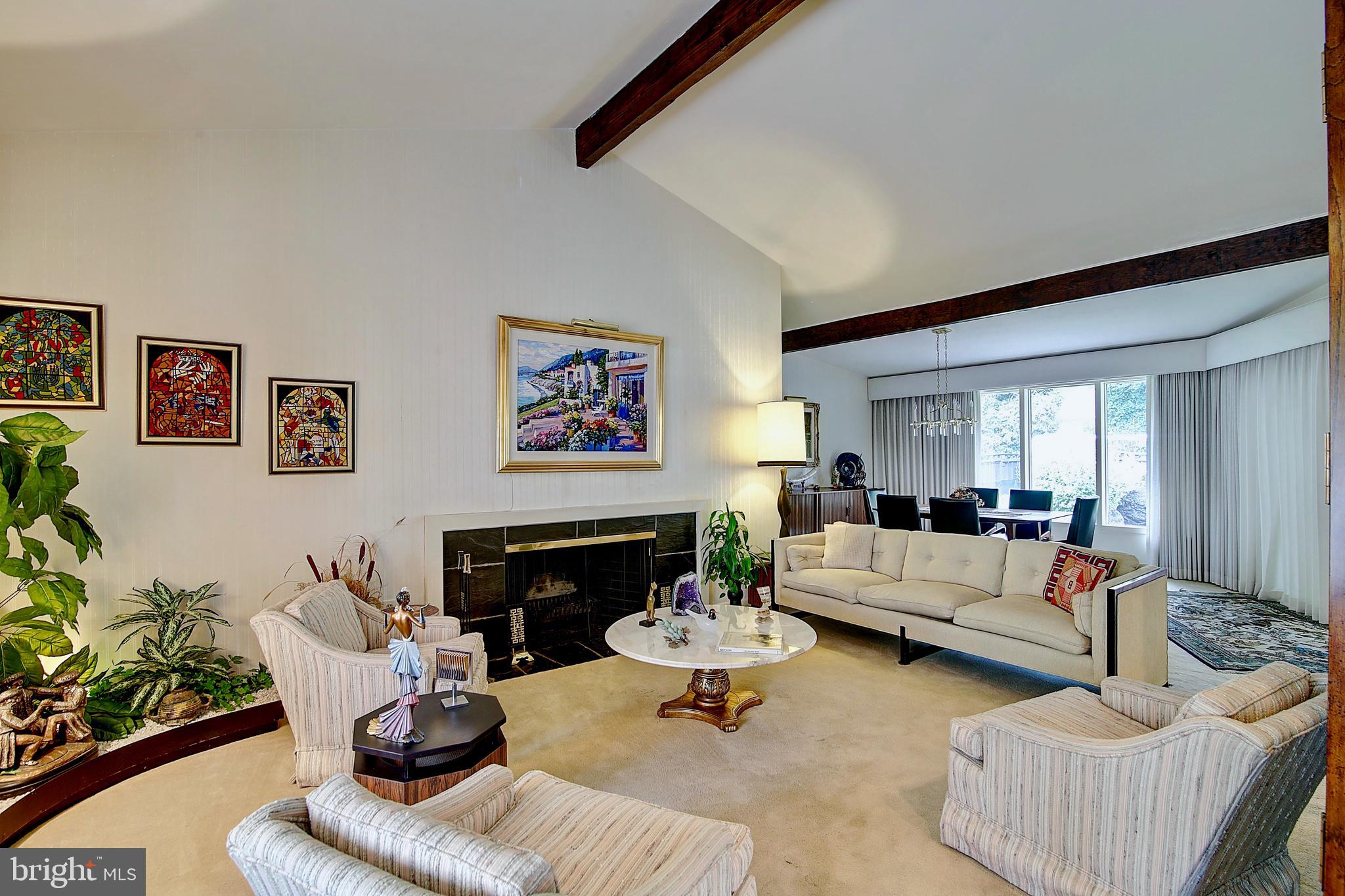 FOUNTAIN HEAD - Residential