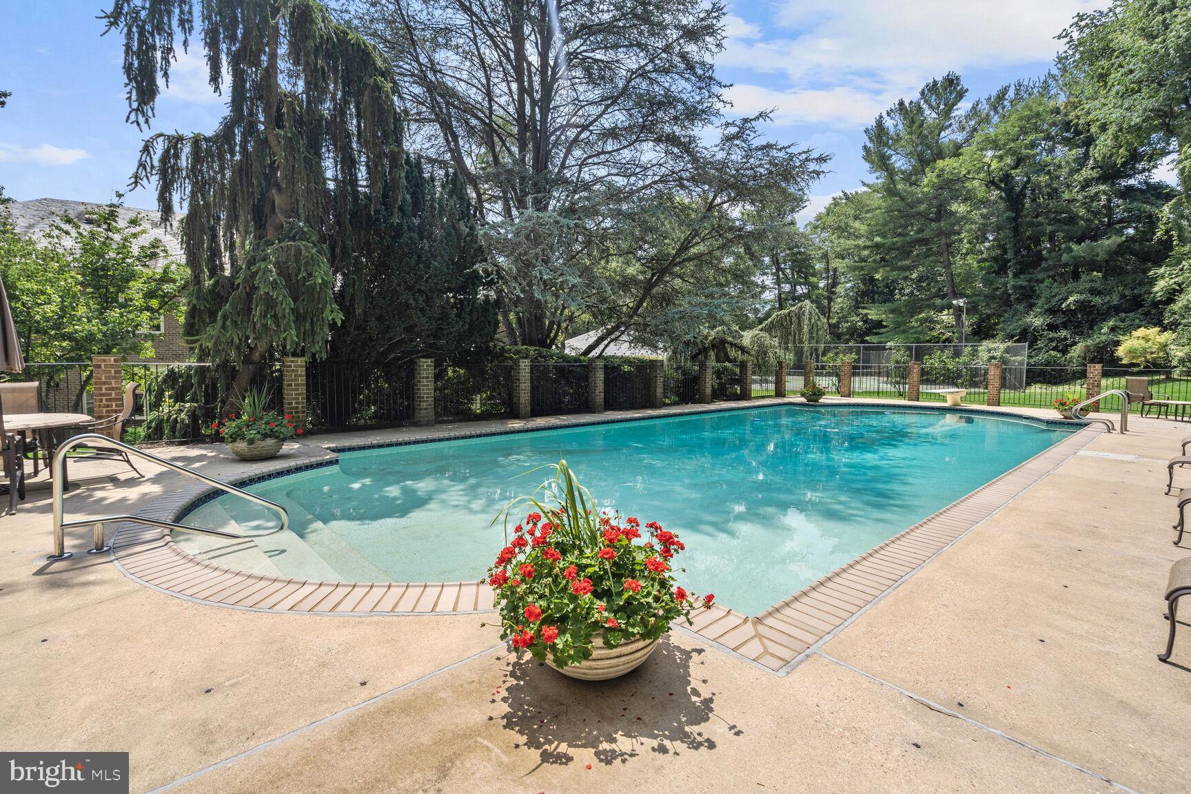 POTOMAC FALLS - Residential