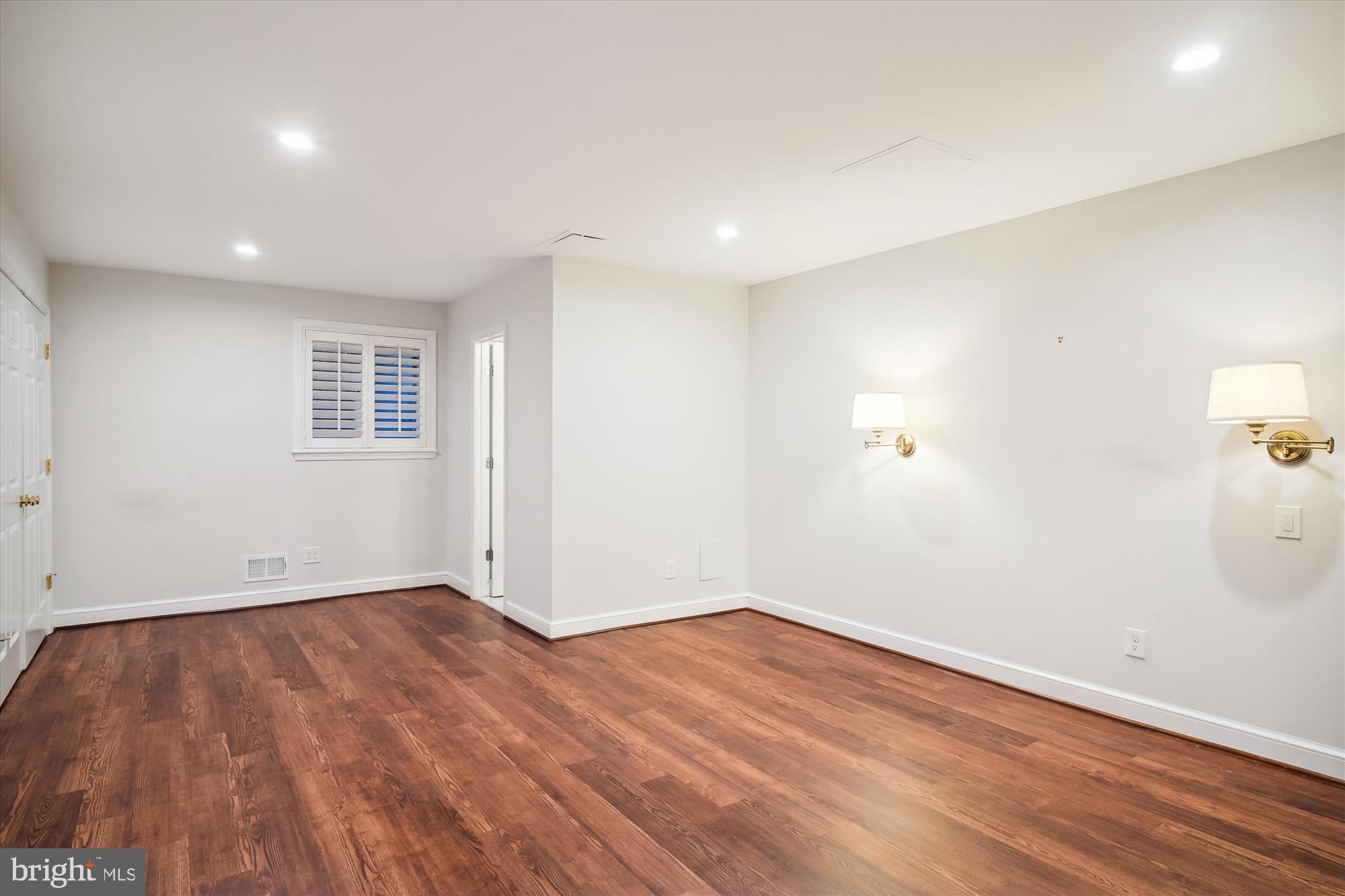 POTOMAC FALLS - Residential