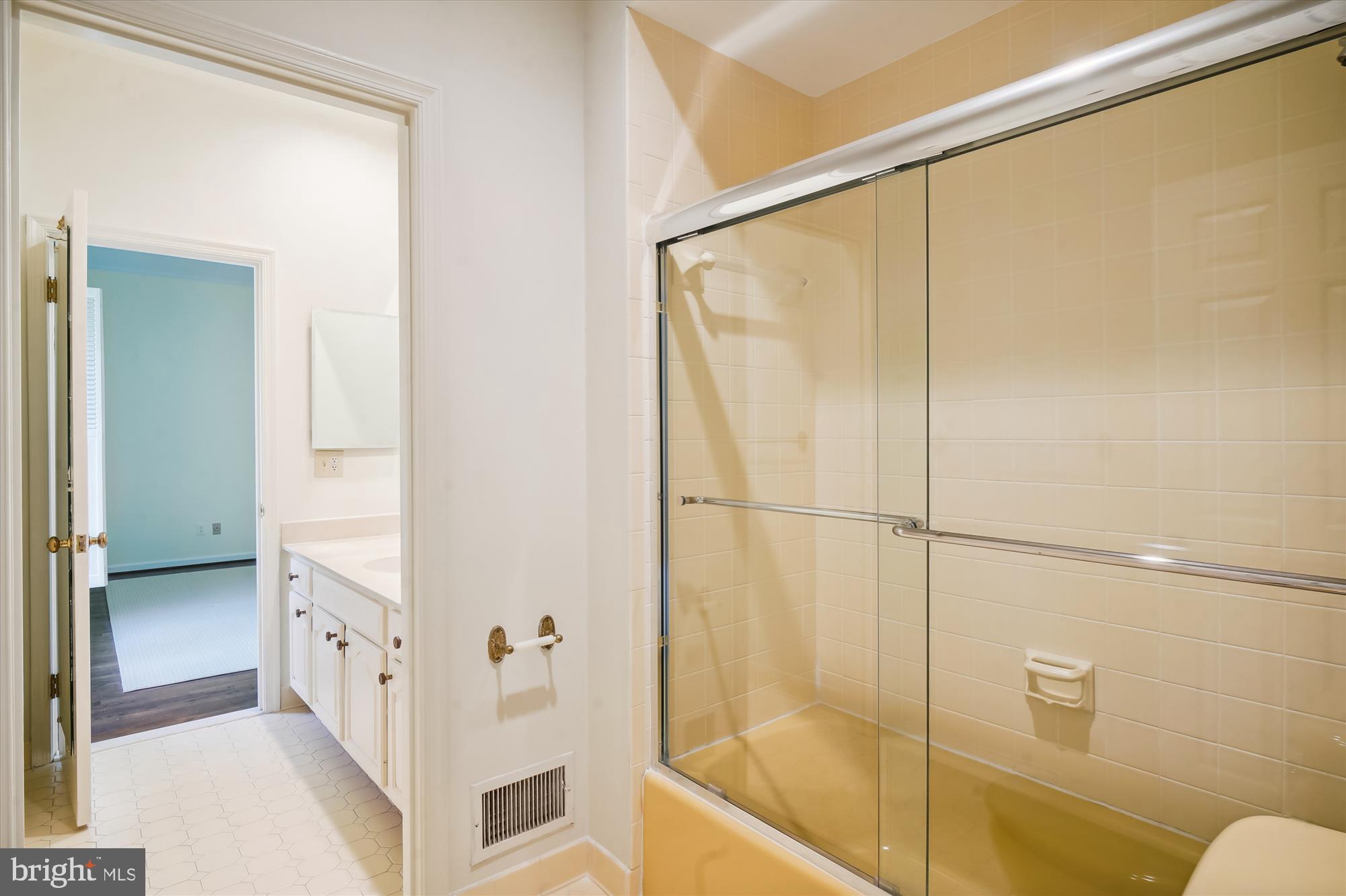 POTOMAC FALLS - Residential