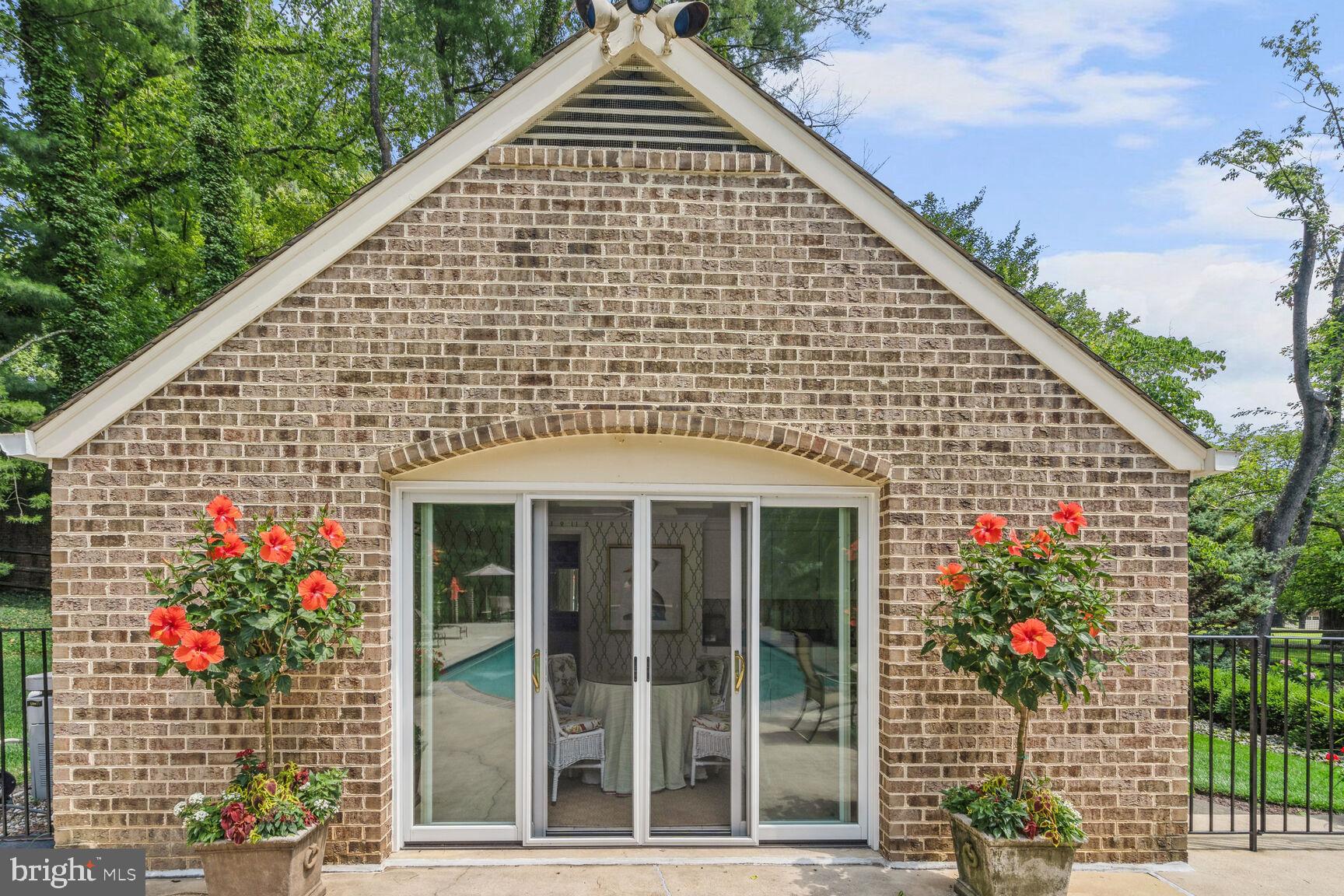 POTOMAC FALLS - Residential