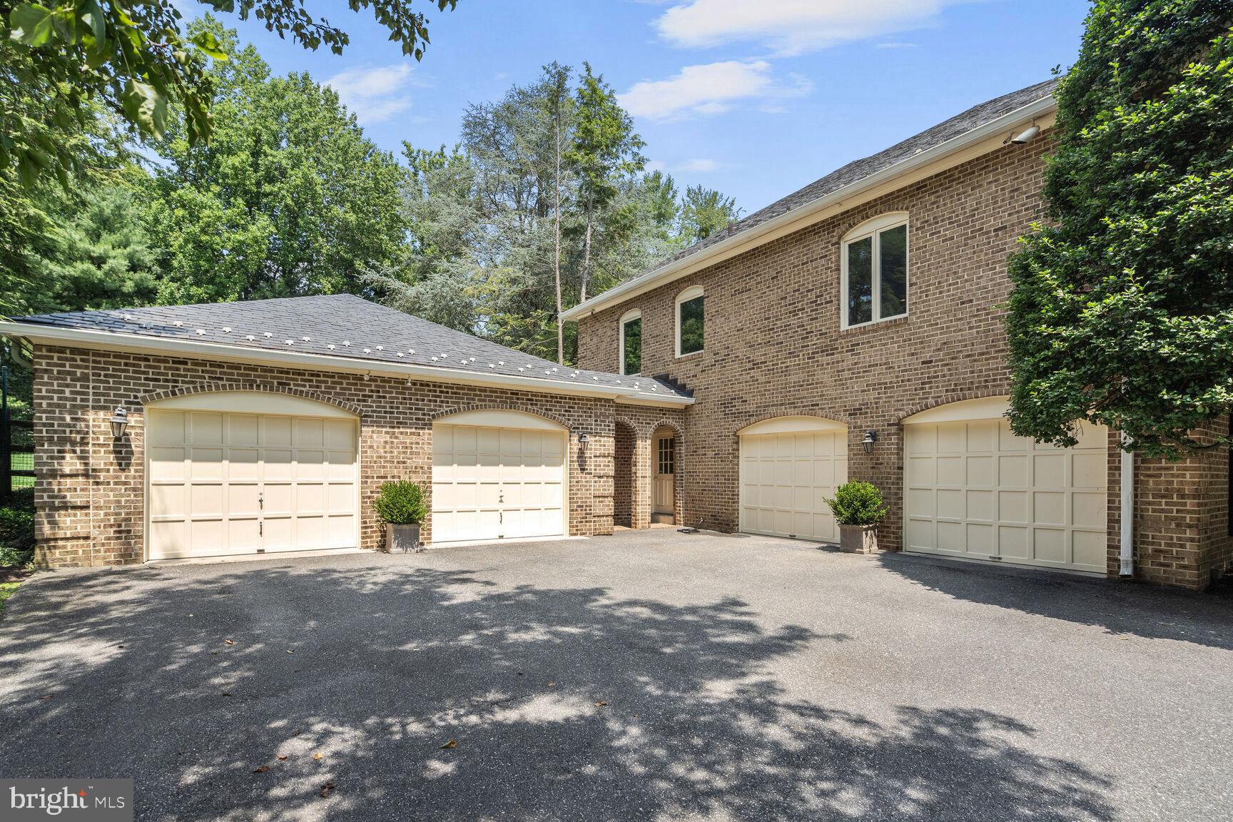 POTOMAC FALLS - Residential