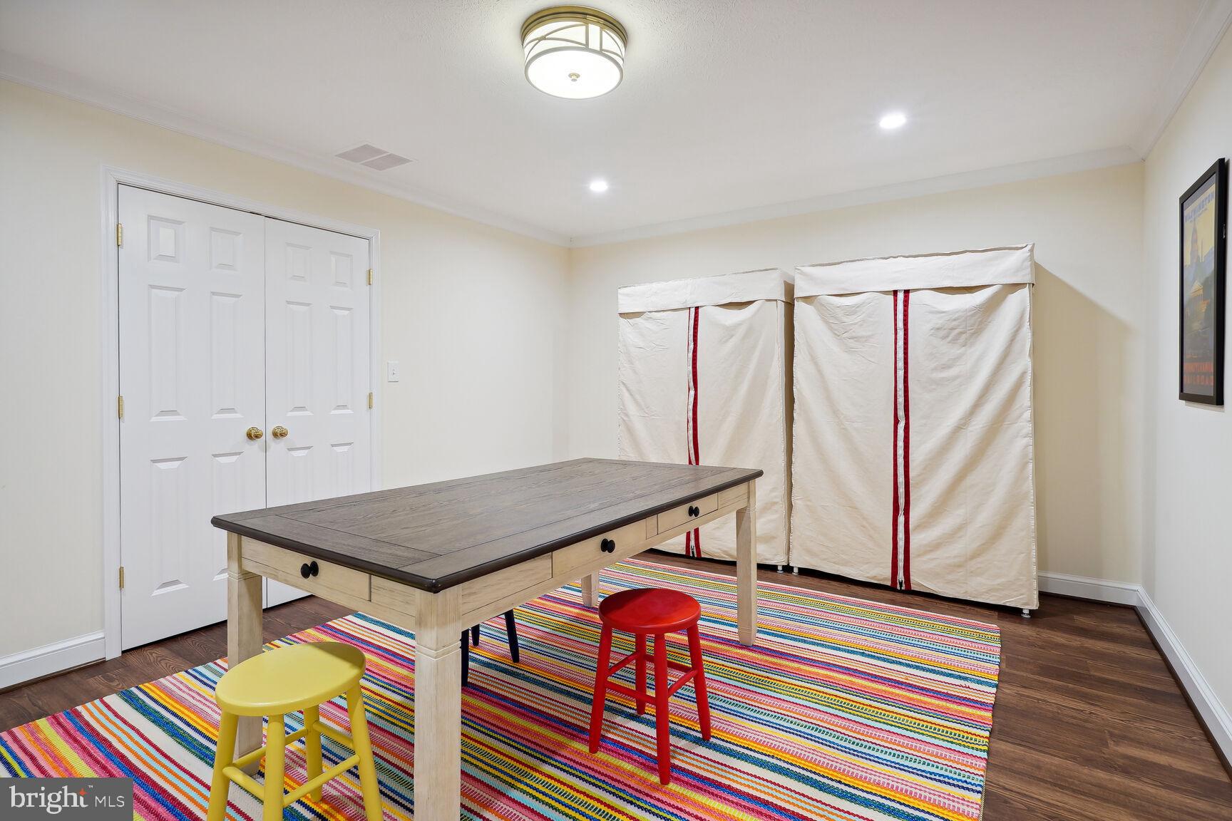 POTOMAC FALLS - Residential