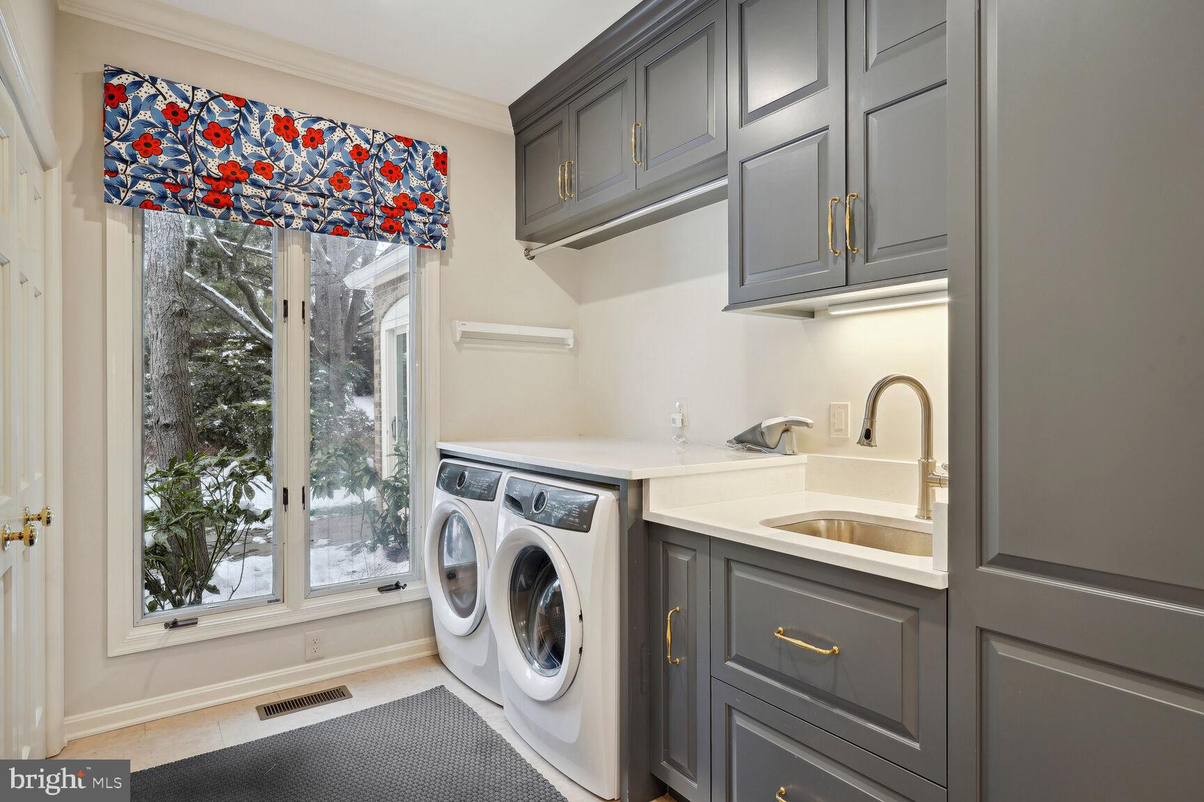 POTOMAC FALLS - Residential