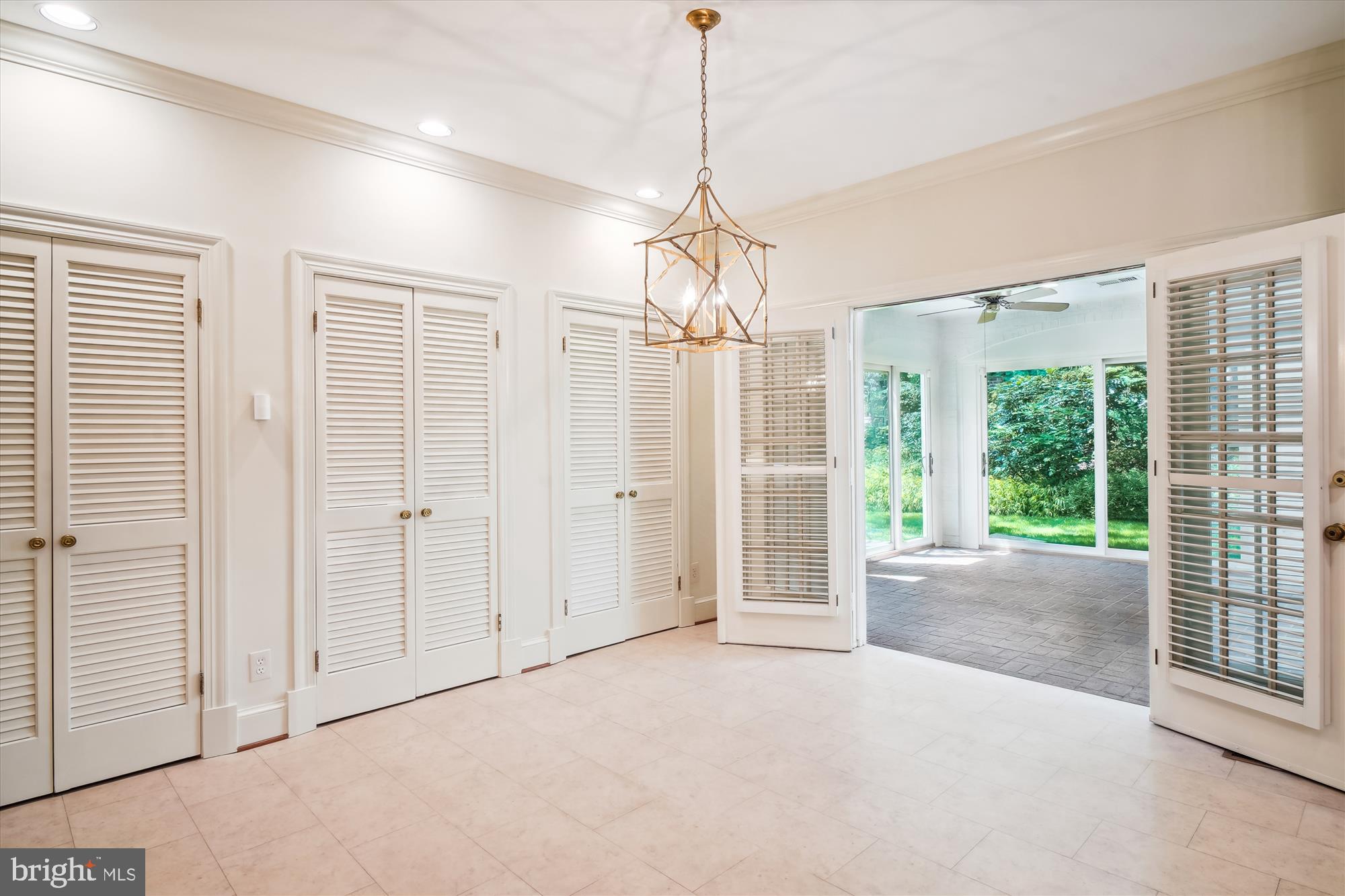 POTOMAC FALLS - Residential