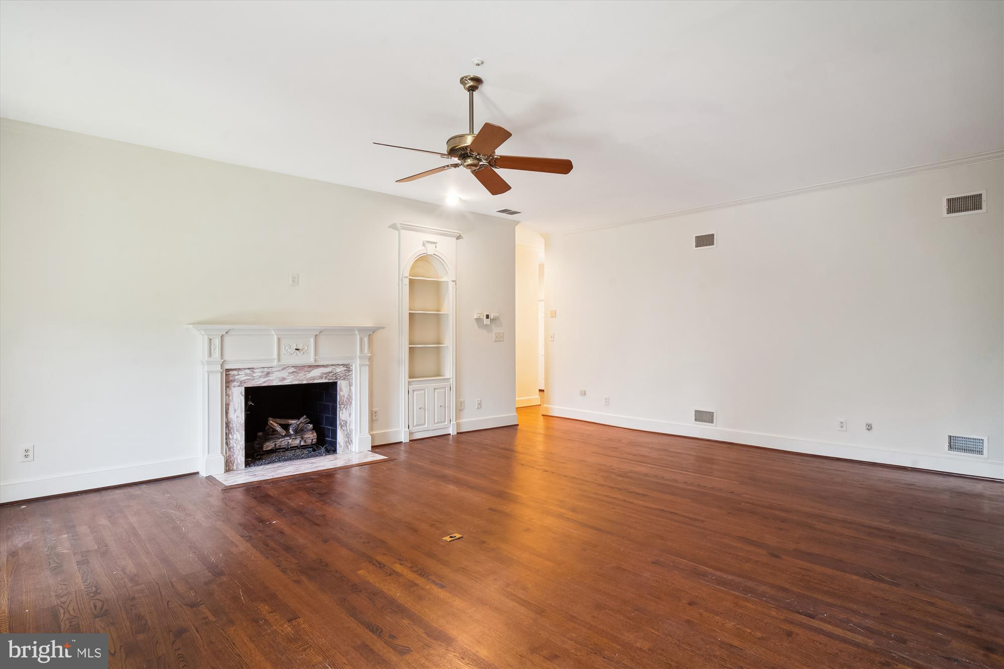 POTOMAC FALLS - Residential