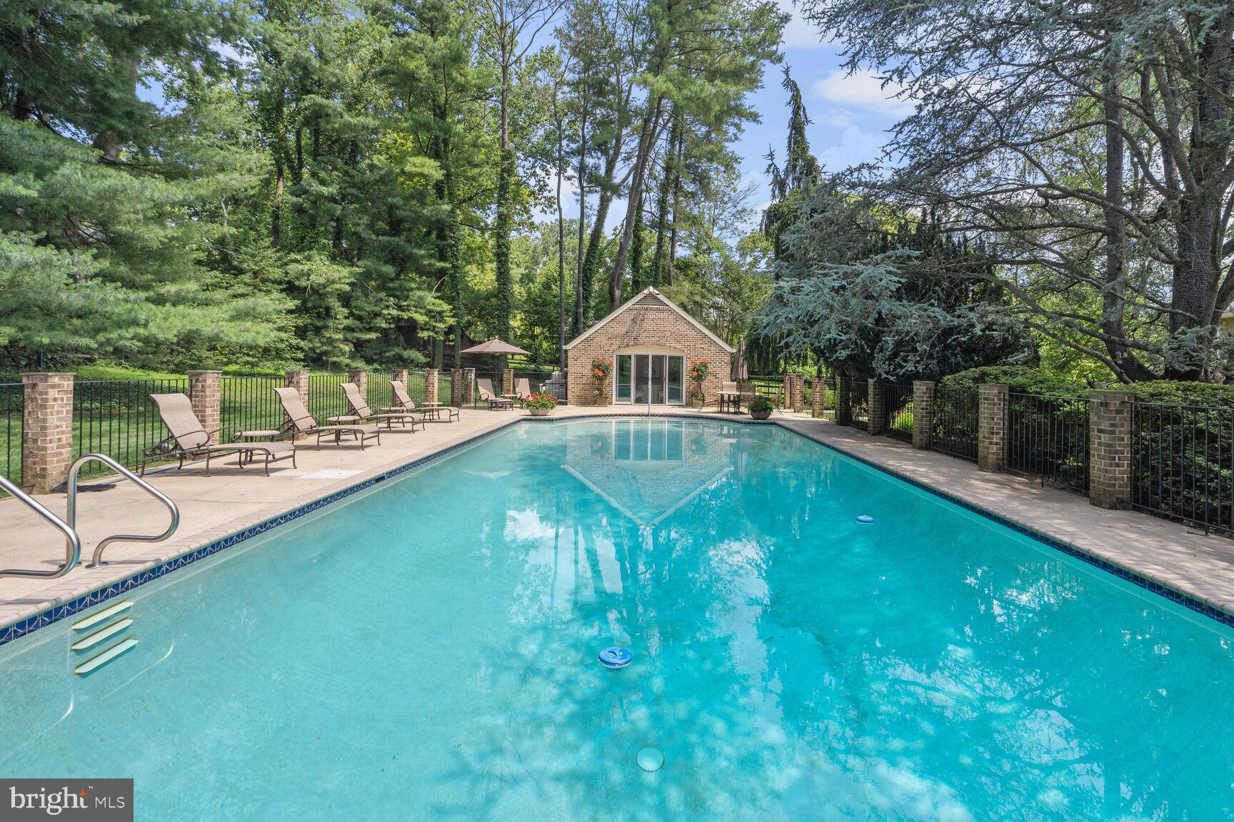 POTOMAC FALLS - Residential