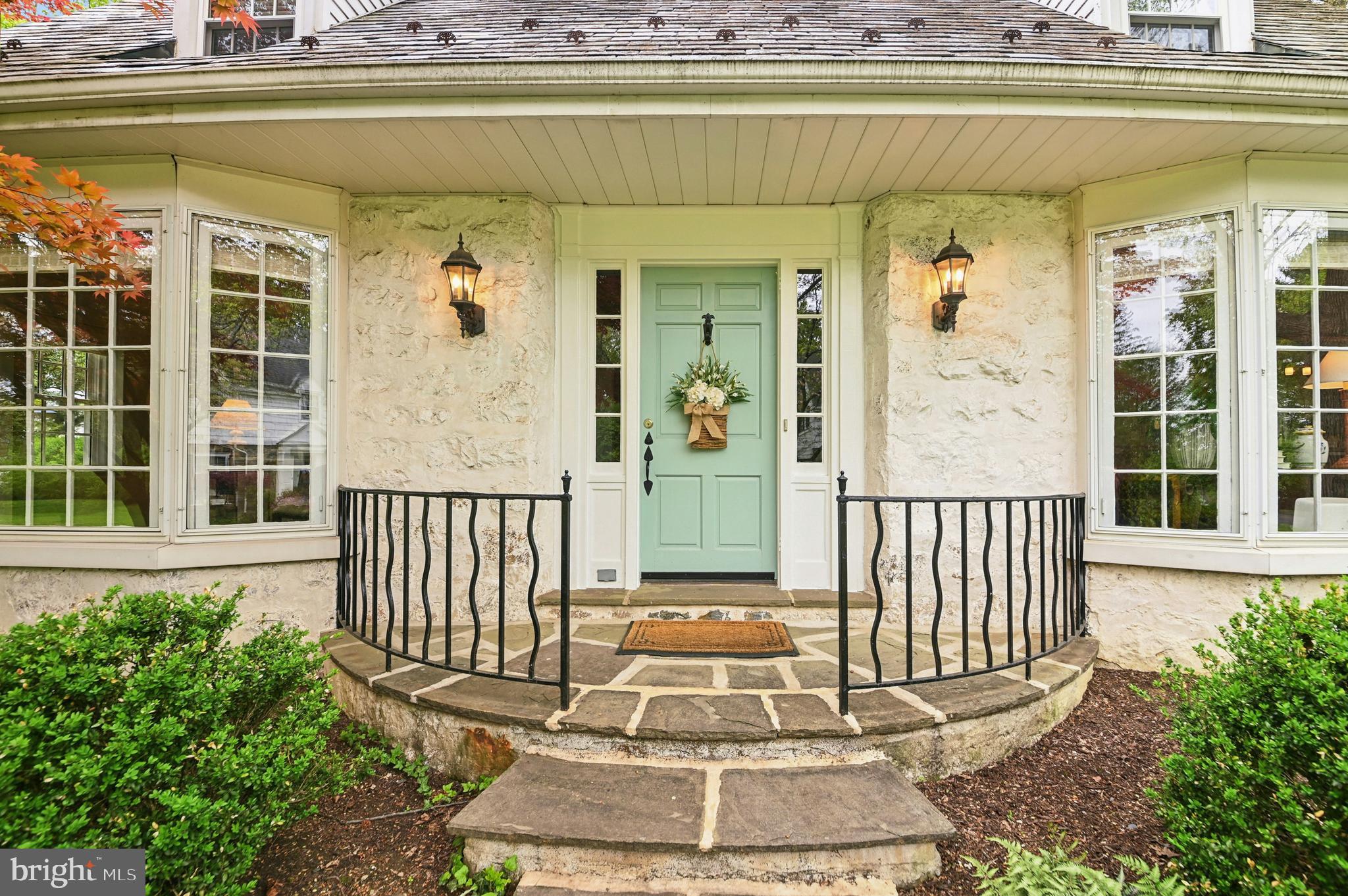 2277 MAIN STREET