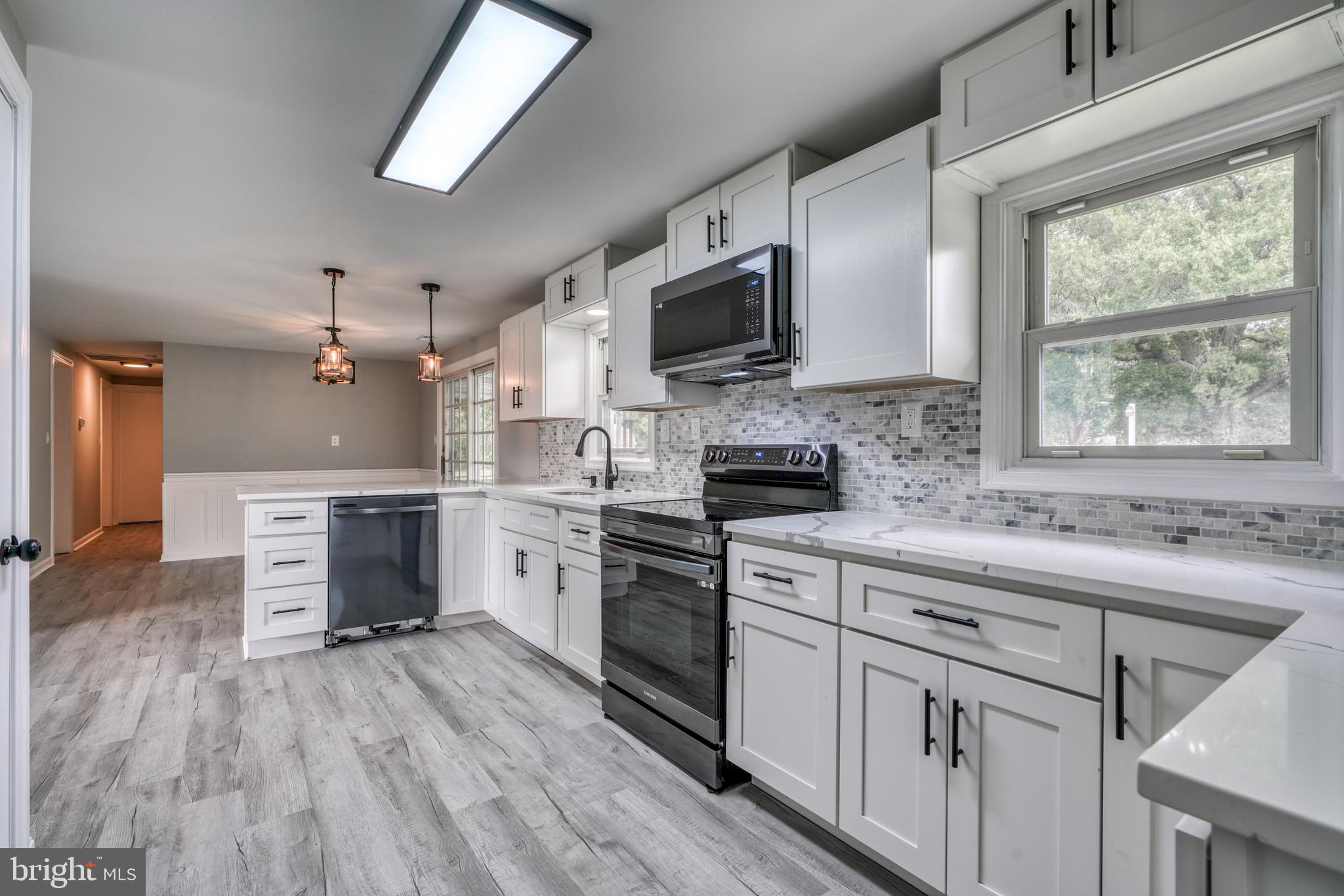 LONG BEACH ESTATES - Residential