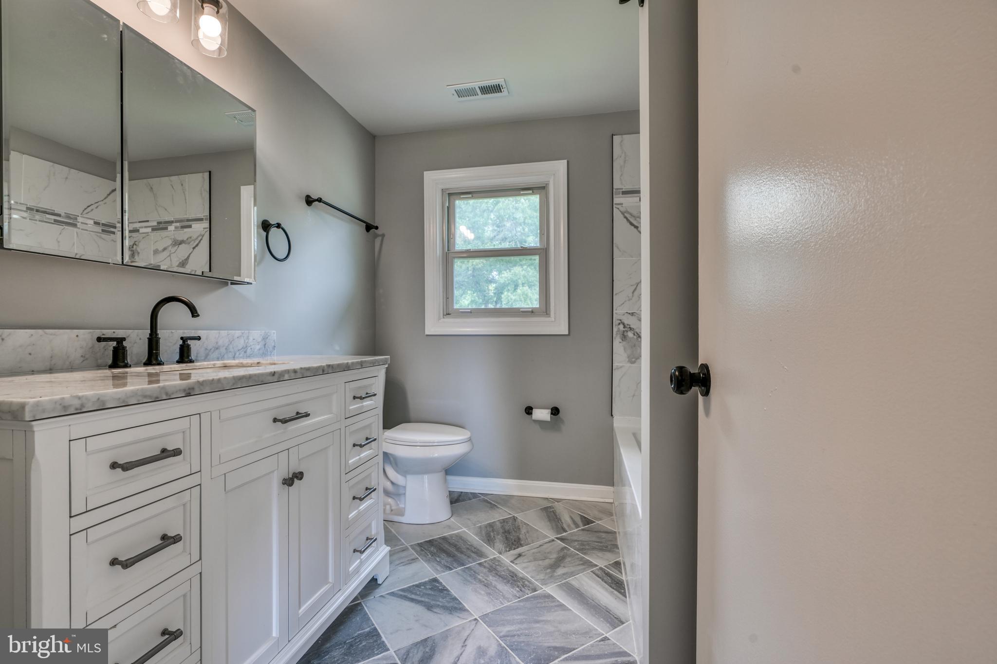 LONG BEACH ESTATES - Residential