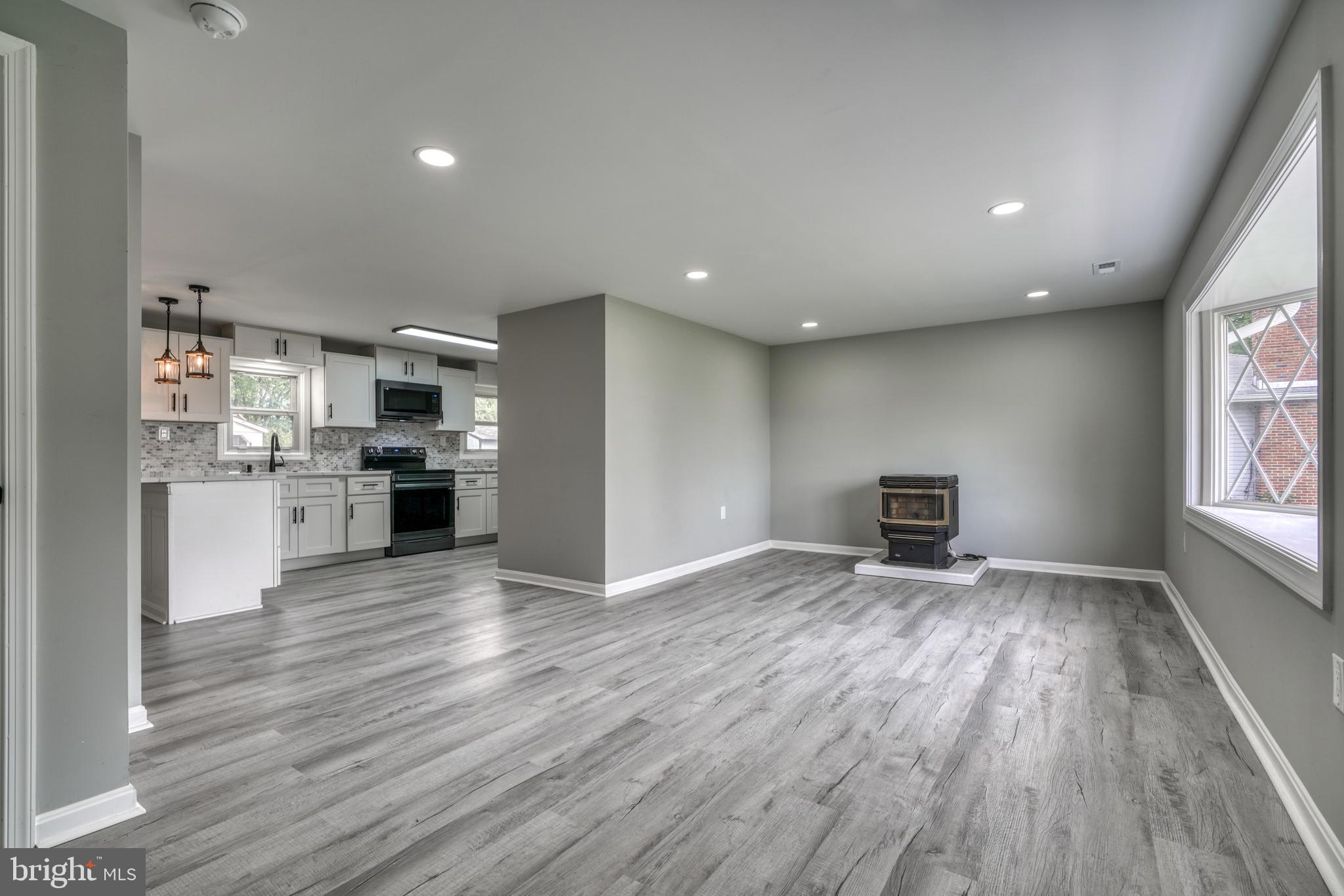 LONG BEACH ESTATES - Residential