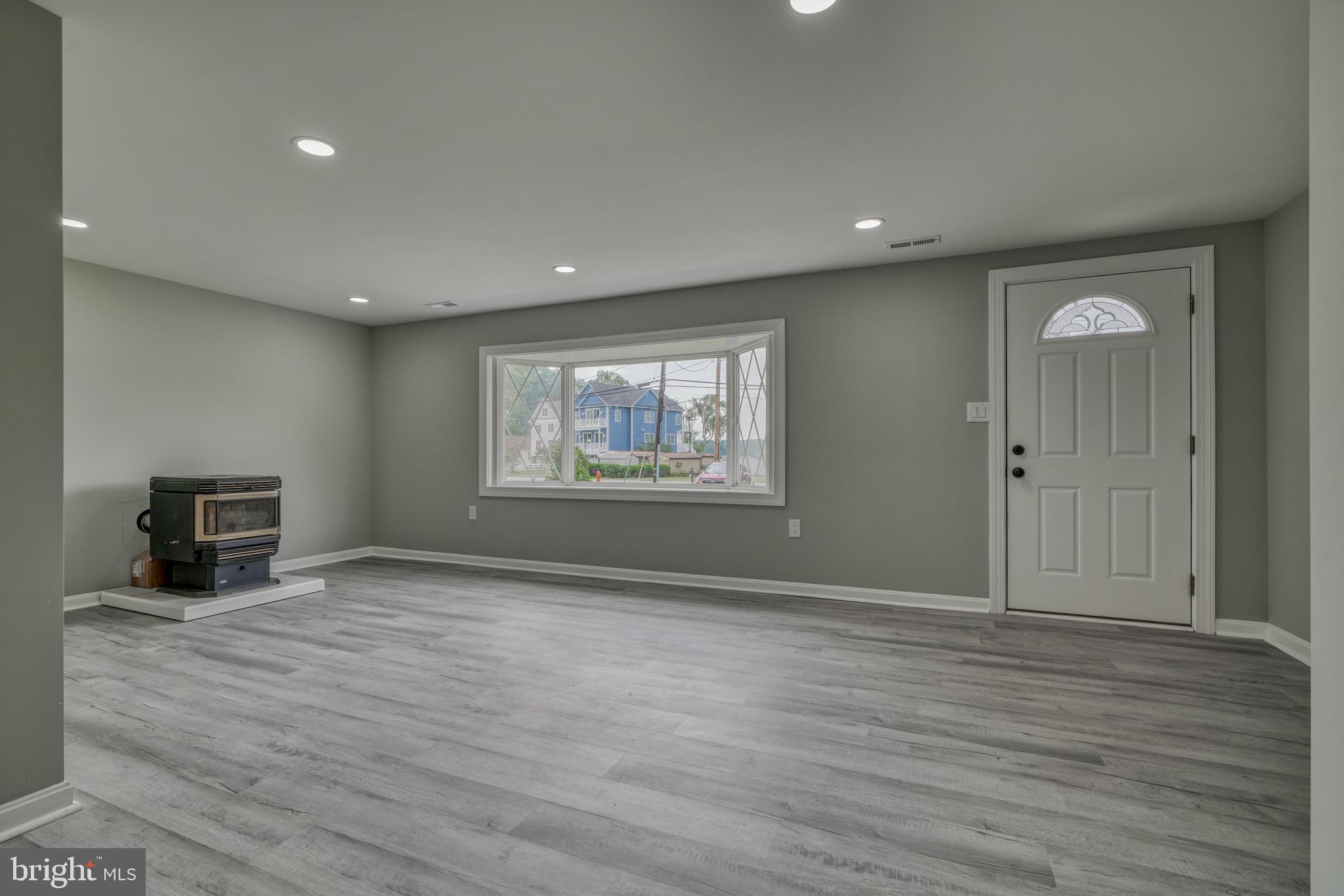 LONG BEACH ESTATES - Residential