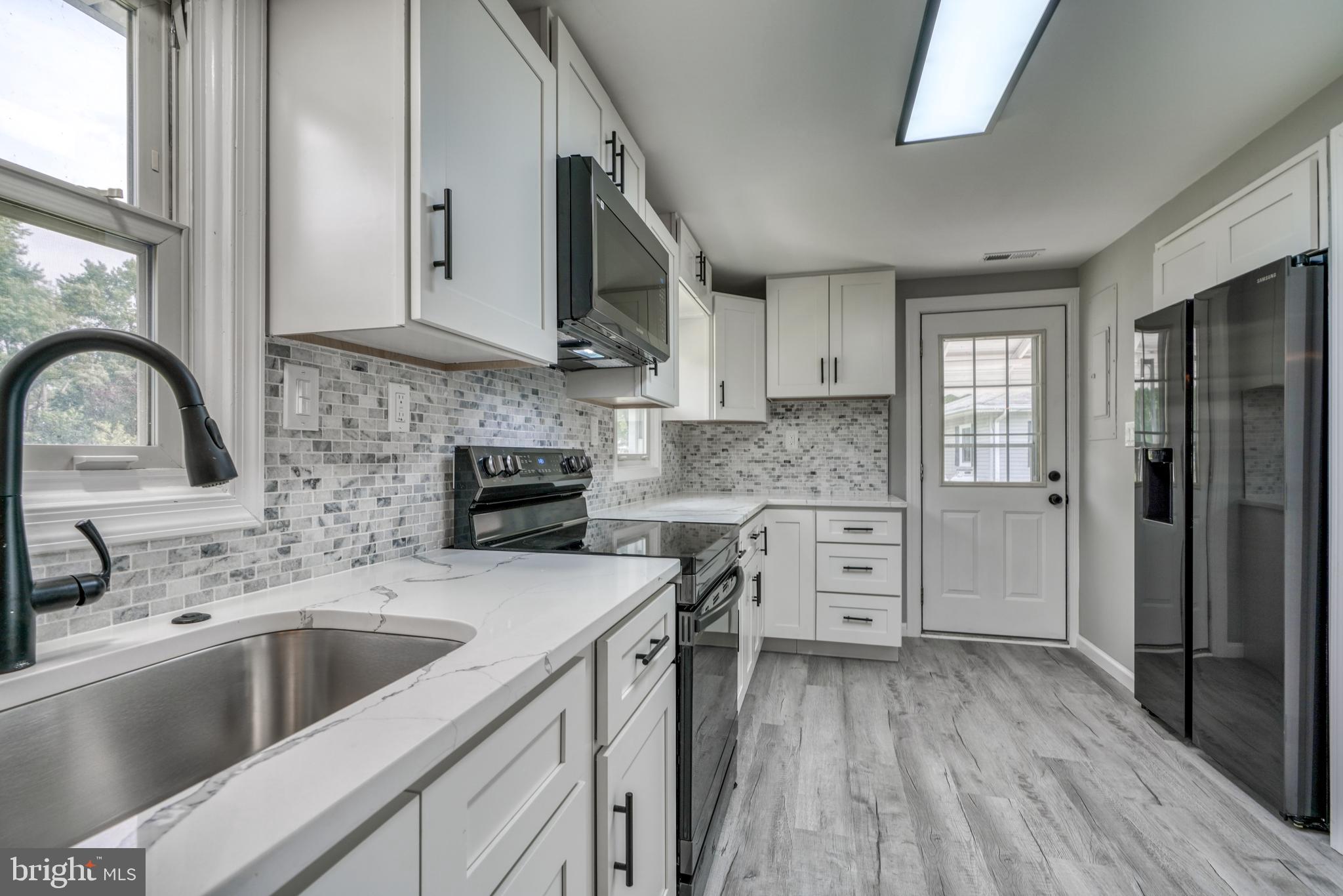 LONG BEACH ESTATES - Residential