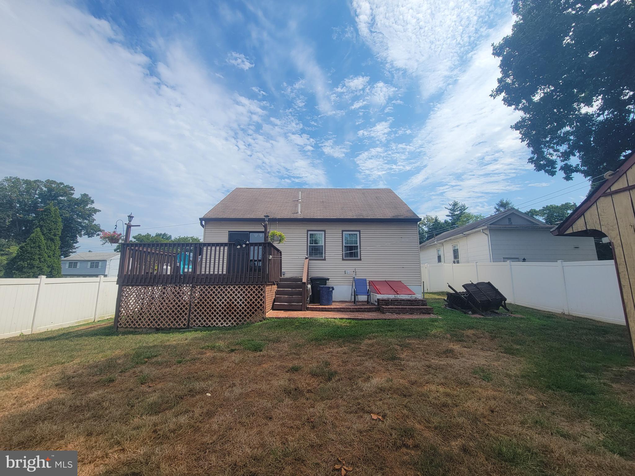 FEASTERVILLE - Residential