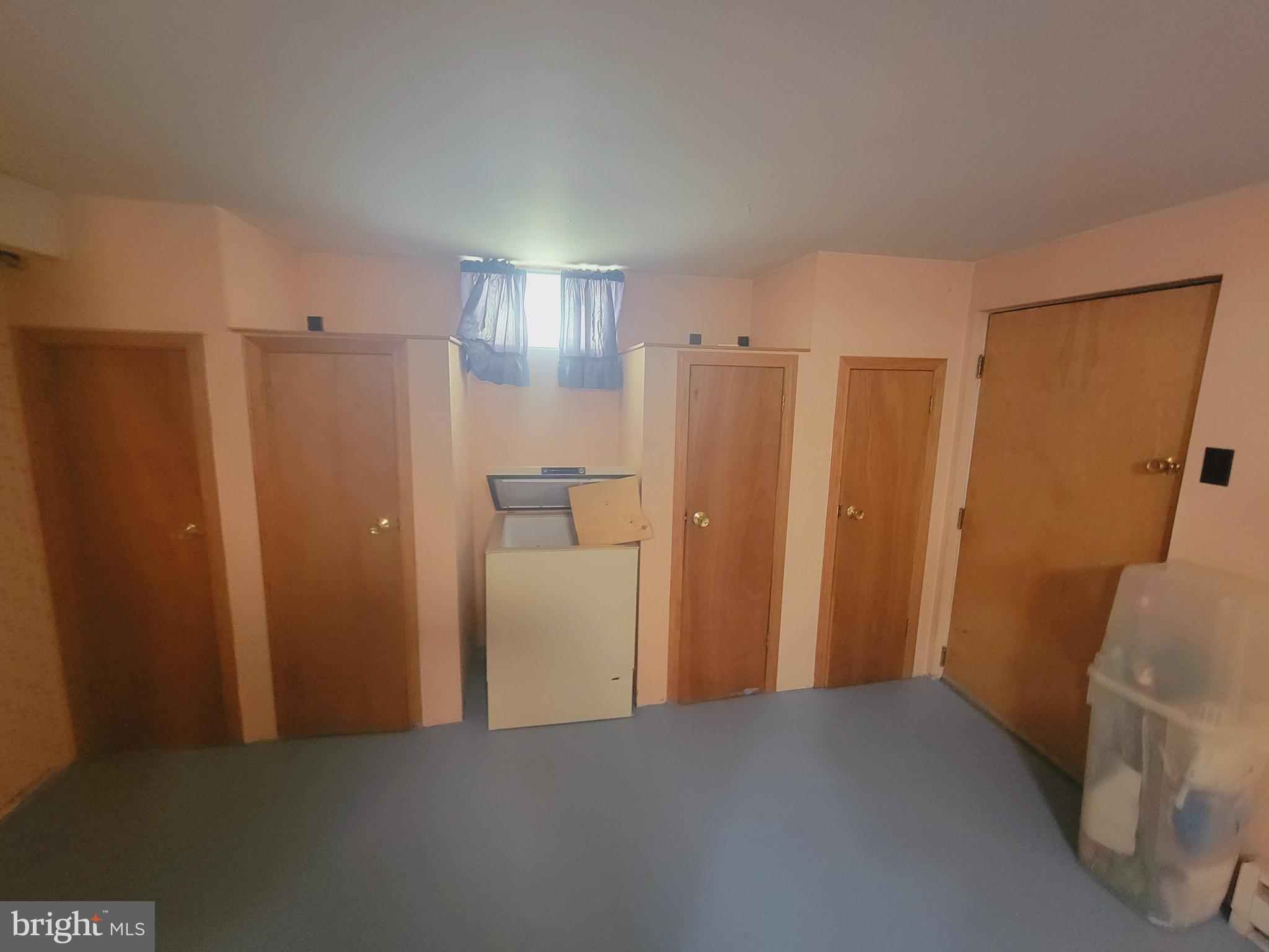 FEASTERVILLE - Residential