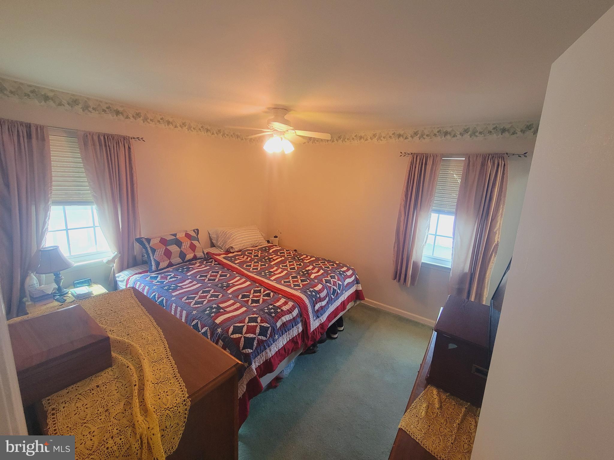 FEASTERVILLE - Residential