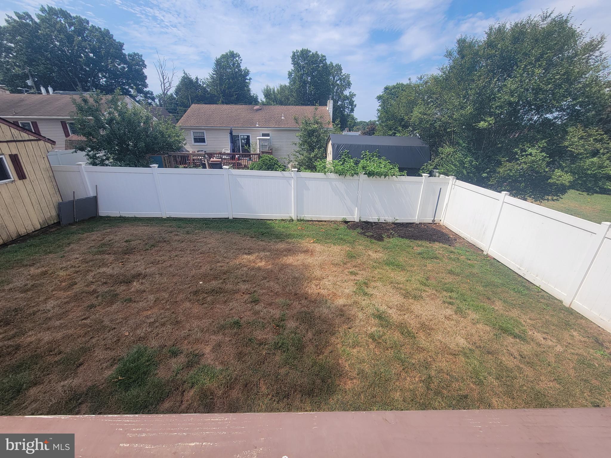 FEASTERVILLE - Residential