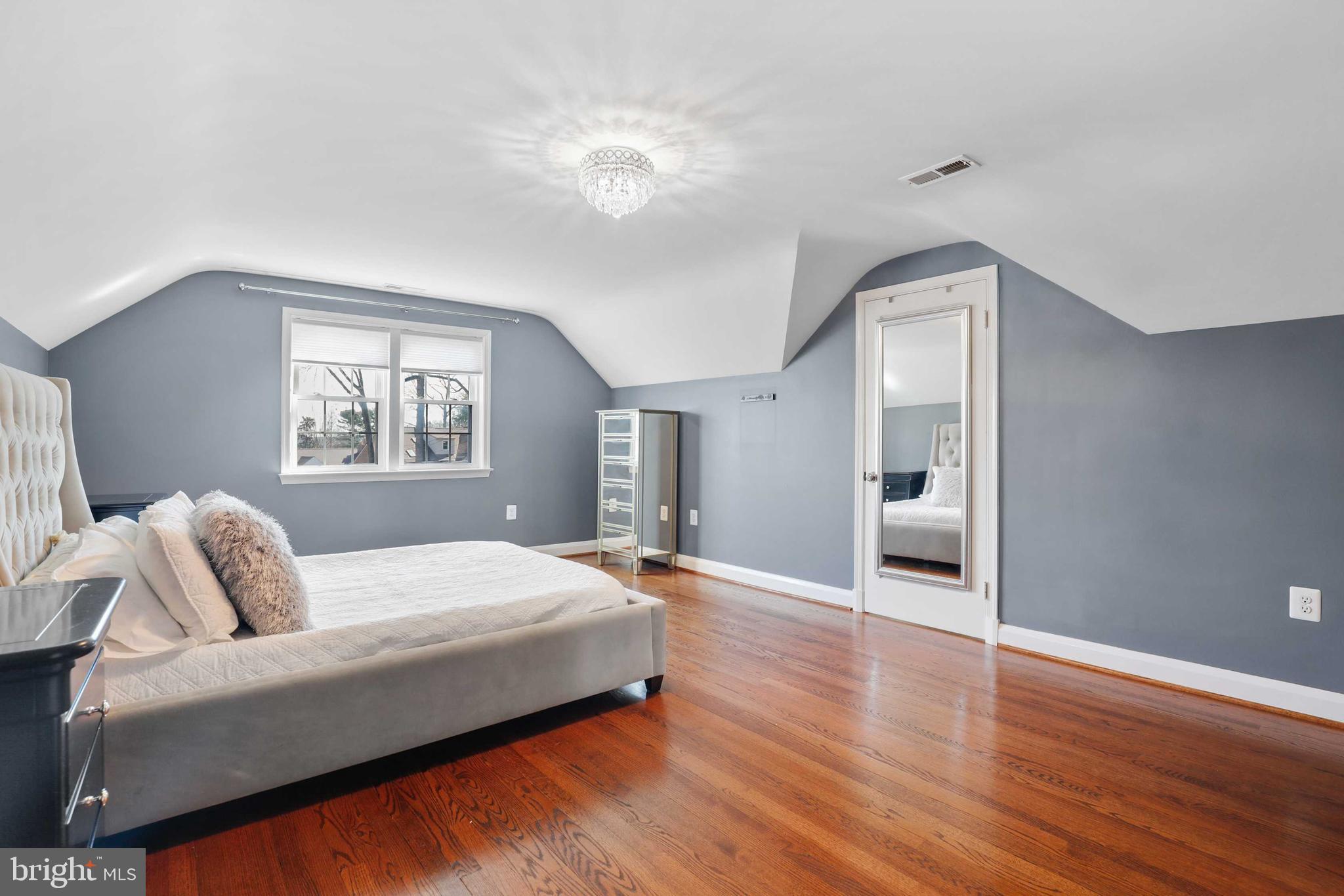 BRIDLEWOOD - Residential