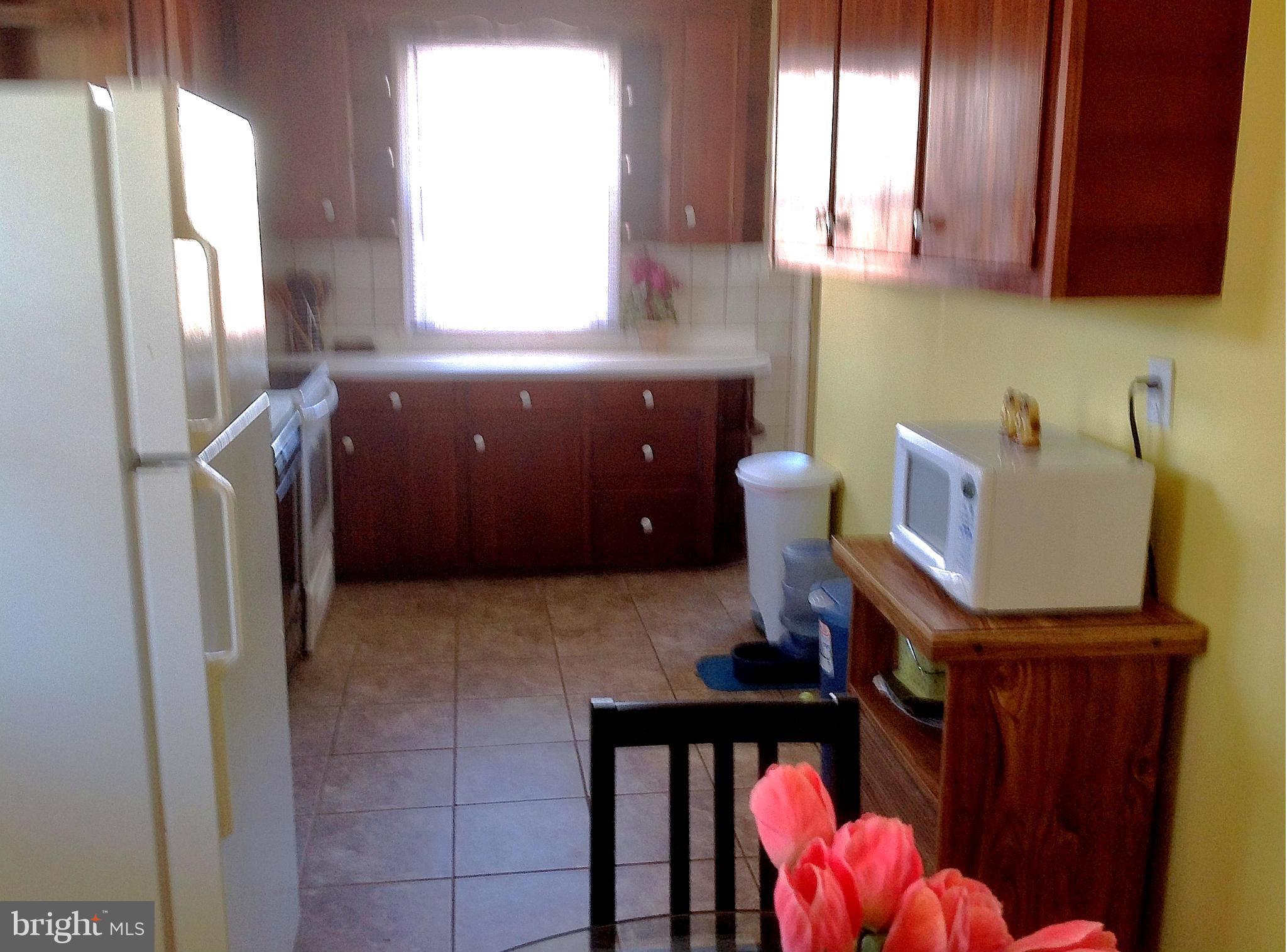 YORKSHIRE VILLAGE - Residential