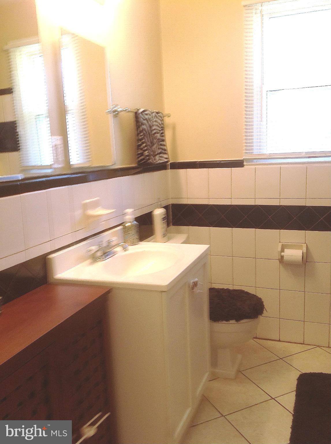 YORKSHIRE VILLAGE - Residential