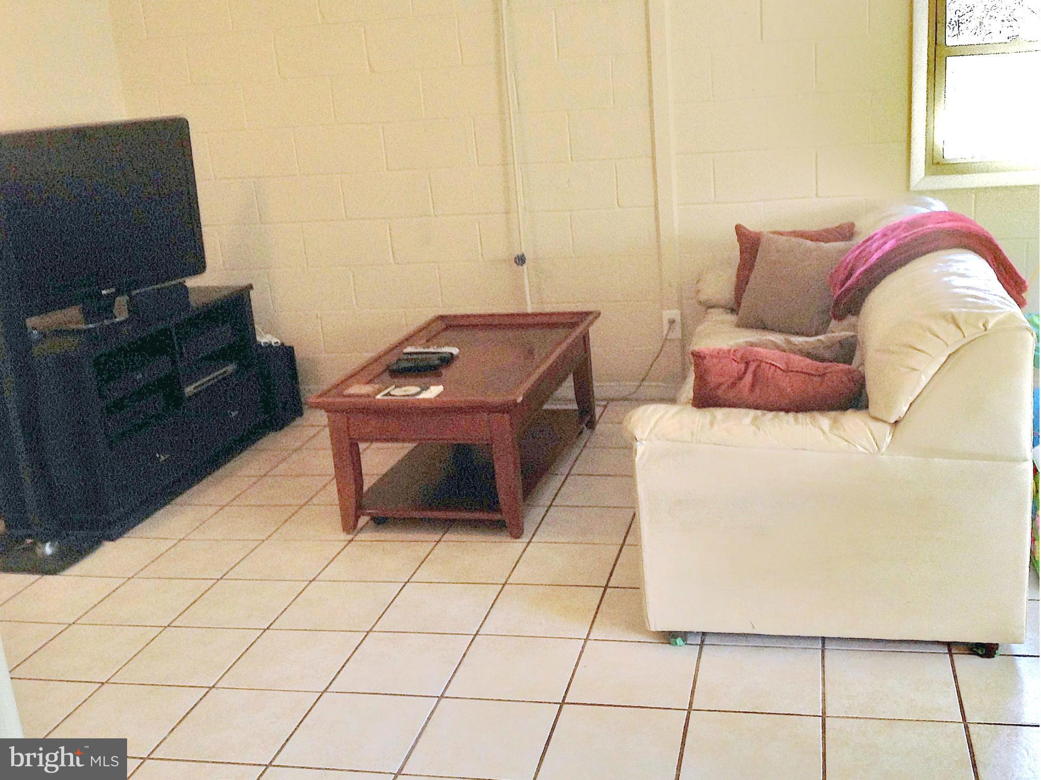 YORKSHIRE VILLAGE - Residential