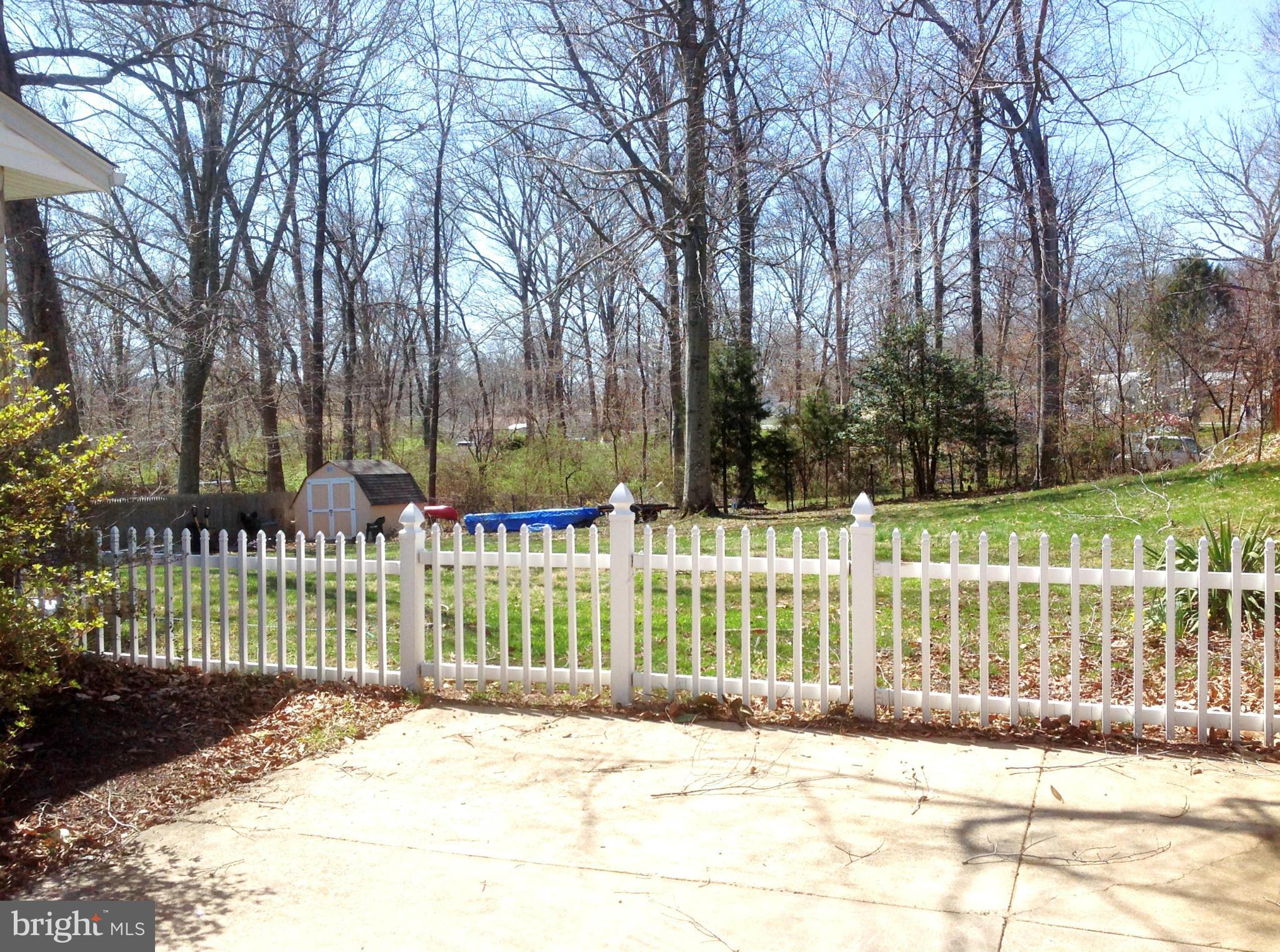 YORKSHIRE VILLAGE - Residential