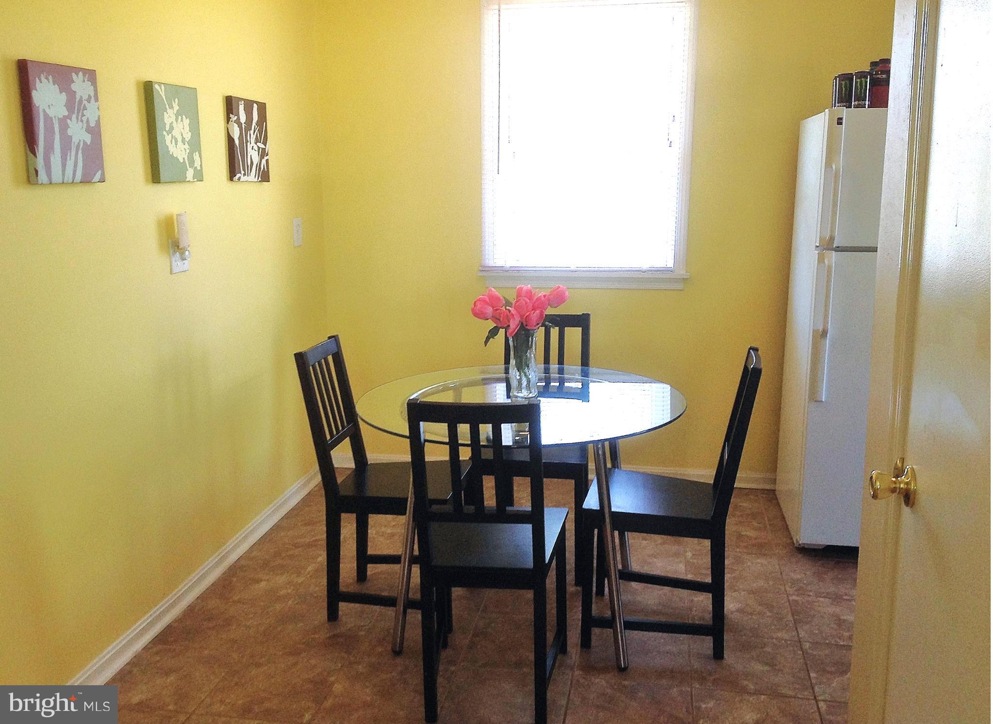 YORKSHIRE VILLAGE - Residential