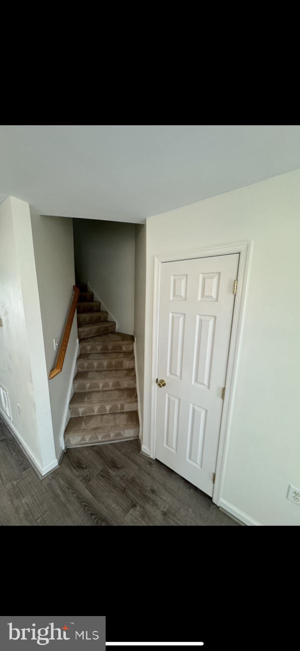 BRIAR RUN - Residential Lease