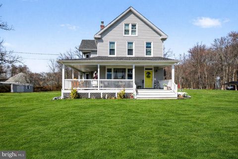 Photo of 3808 Federal Hill Road, JARRETTSVILLE, MD 21084 (MLS # MDHR2052842)