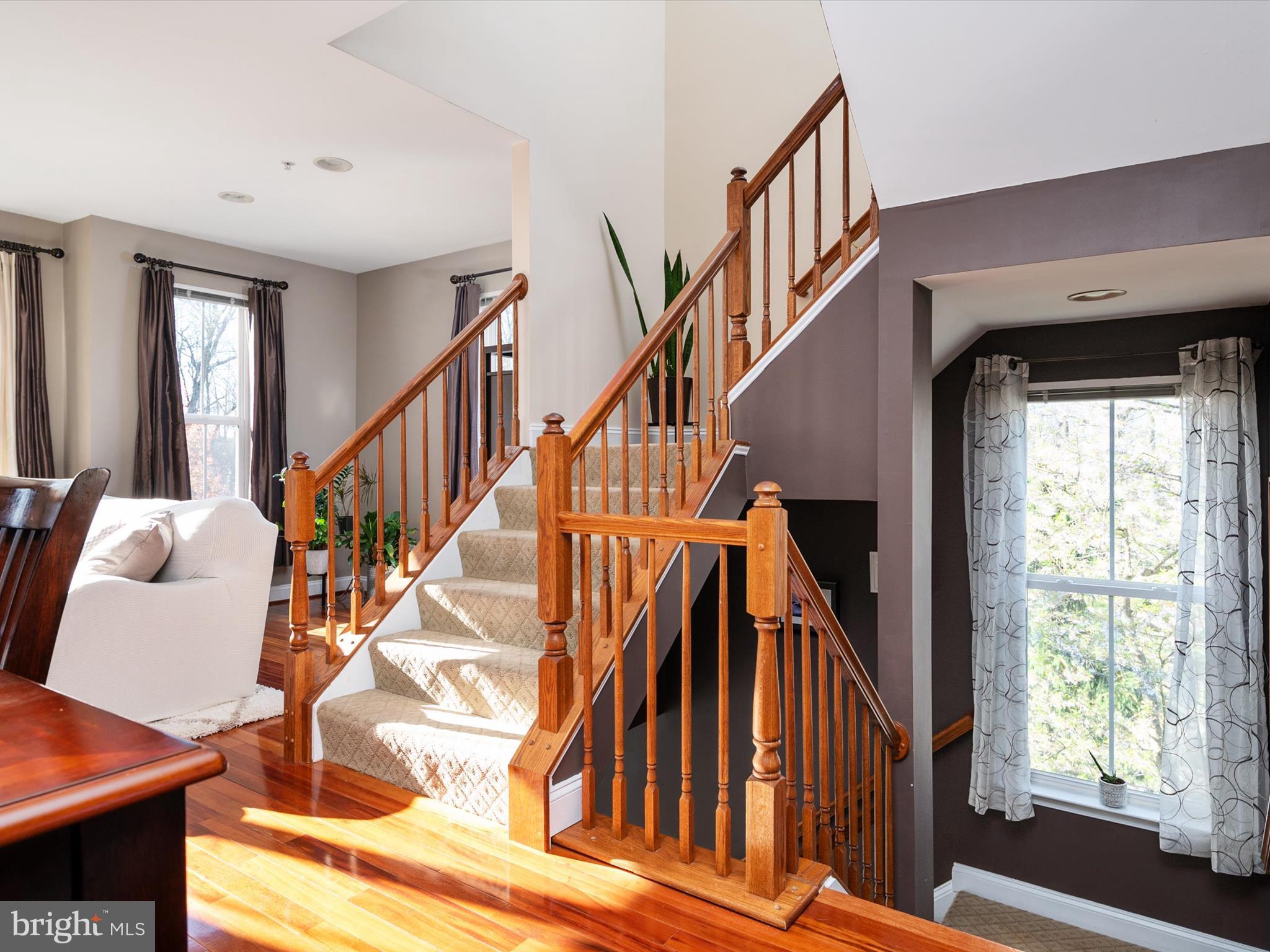 SUMMIT CHASE - Residential