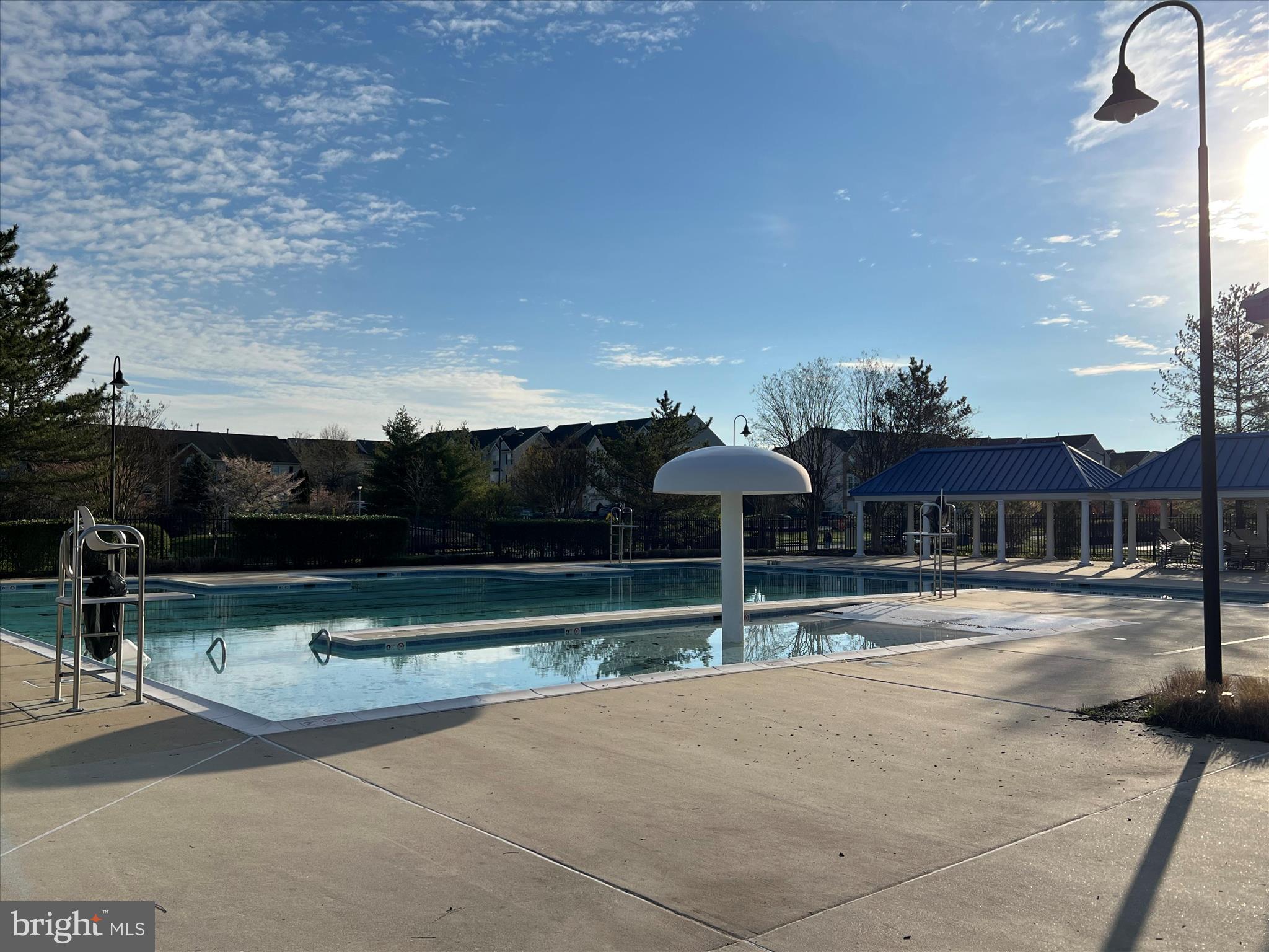 SUMMIT CHASE - Residential