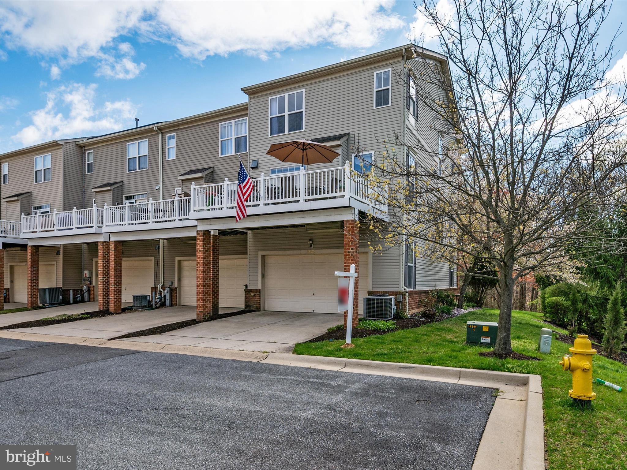 SUMMIT CHASE - Residential